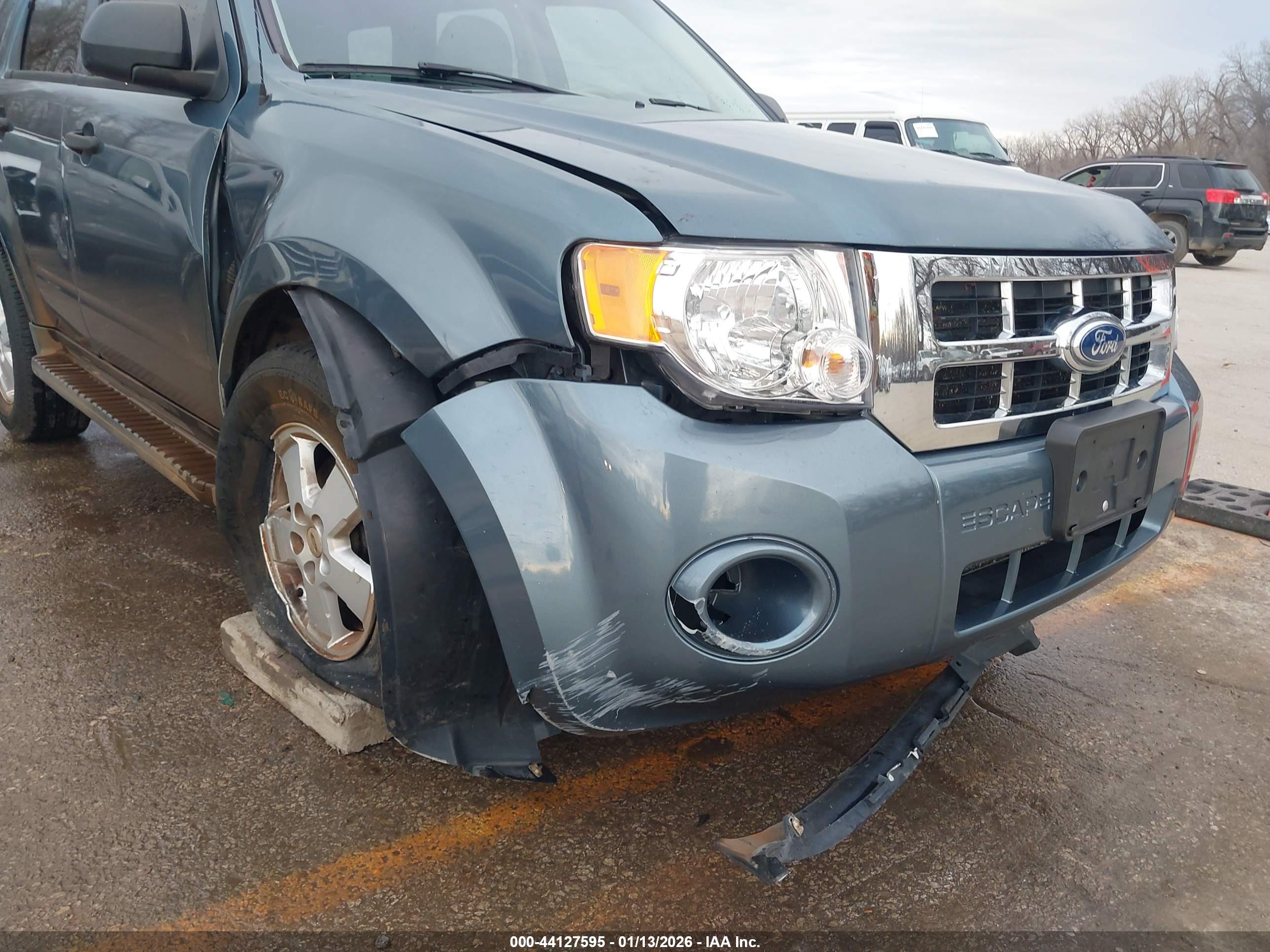 FORD ESCAPE image 6