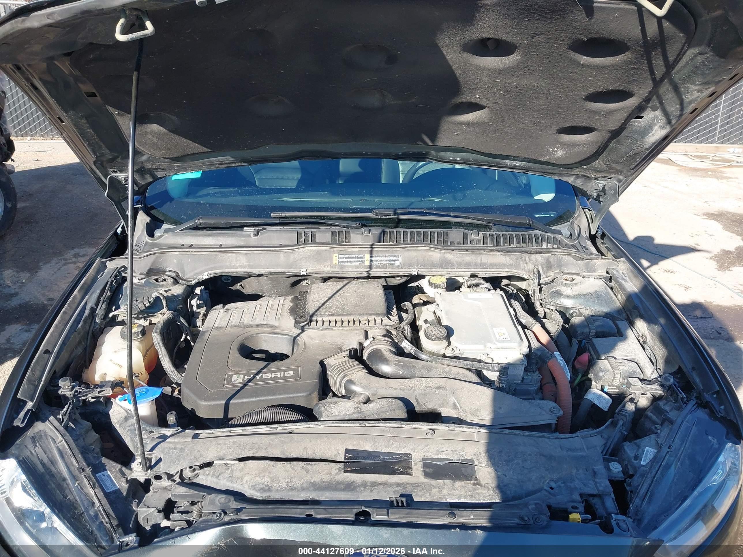 FORD FUSION image 10