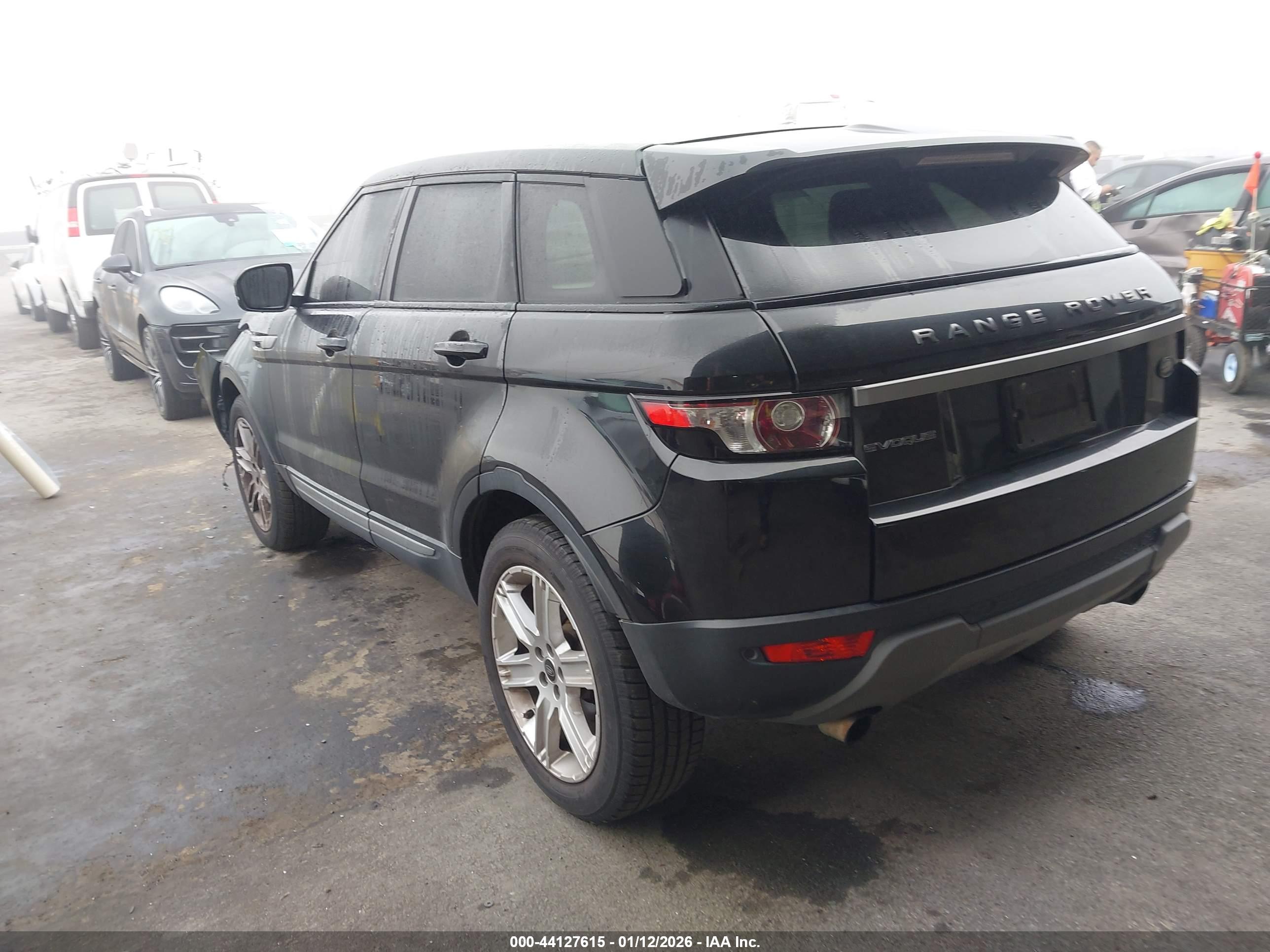 LAND ROVER image 3