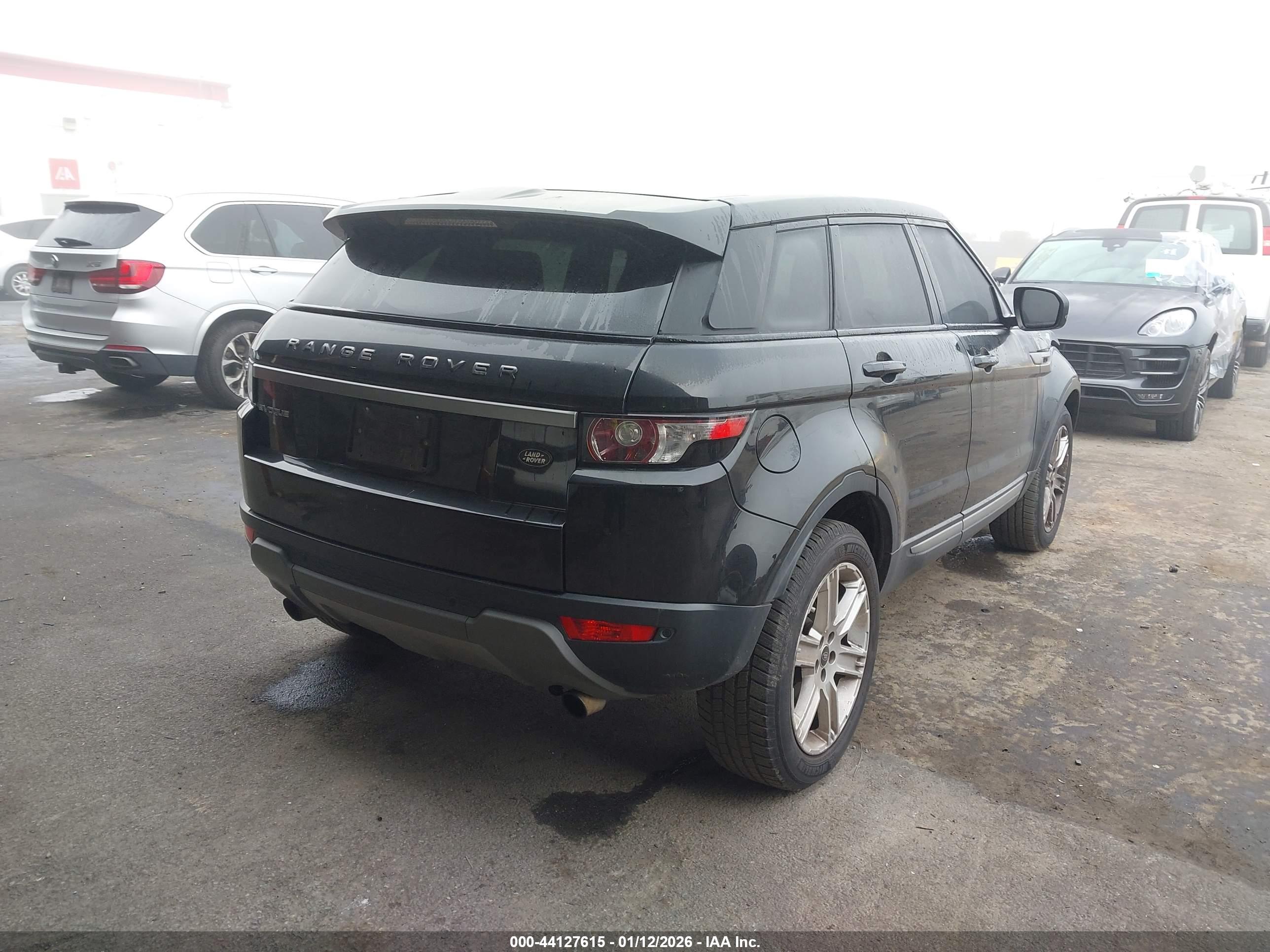 LAND ROVER image 4