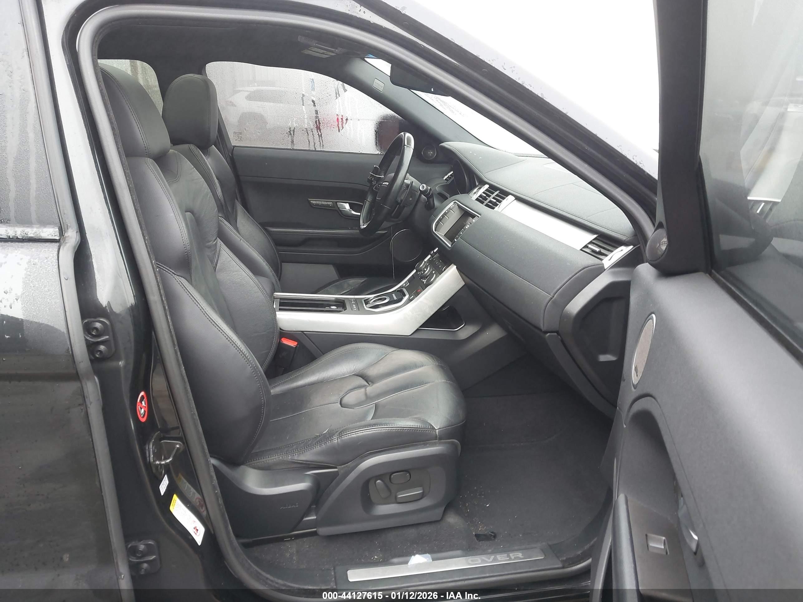 LAND ROVER image 5