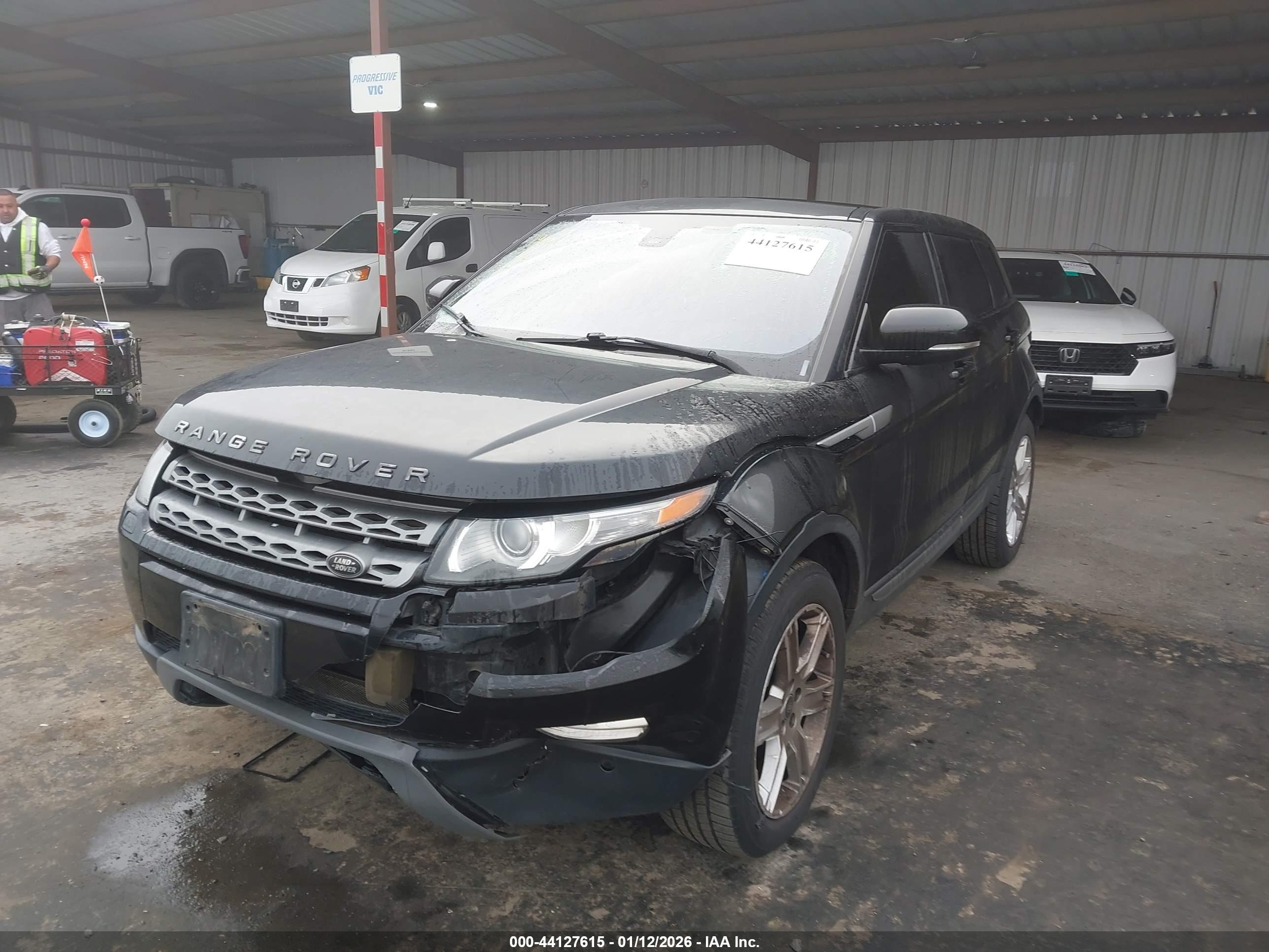 LAND ROVER image 6