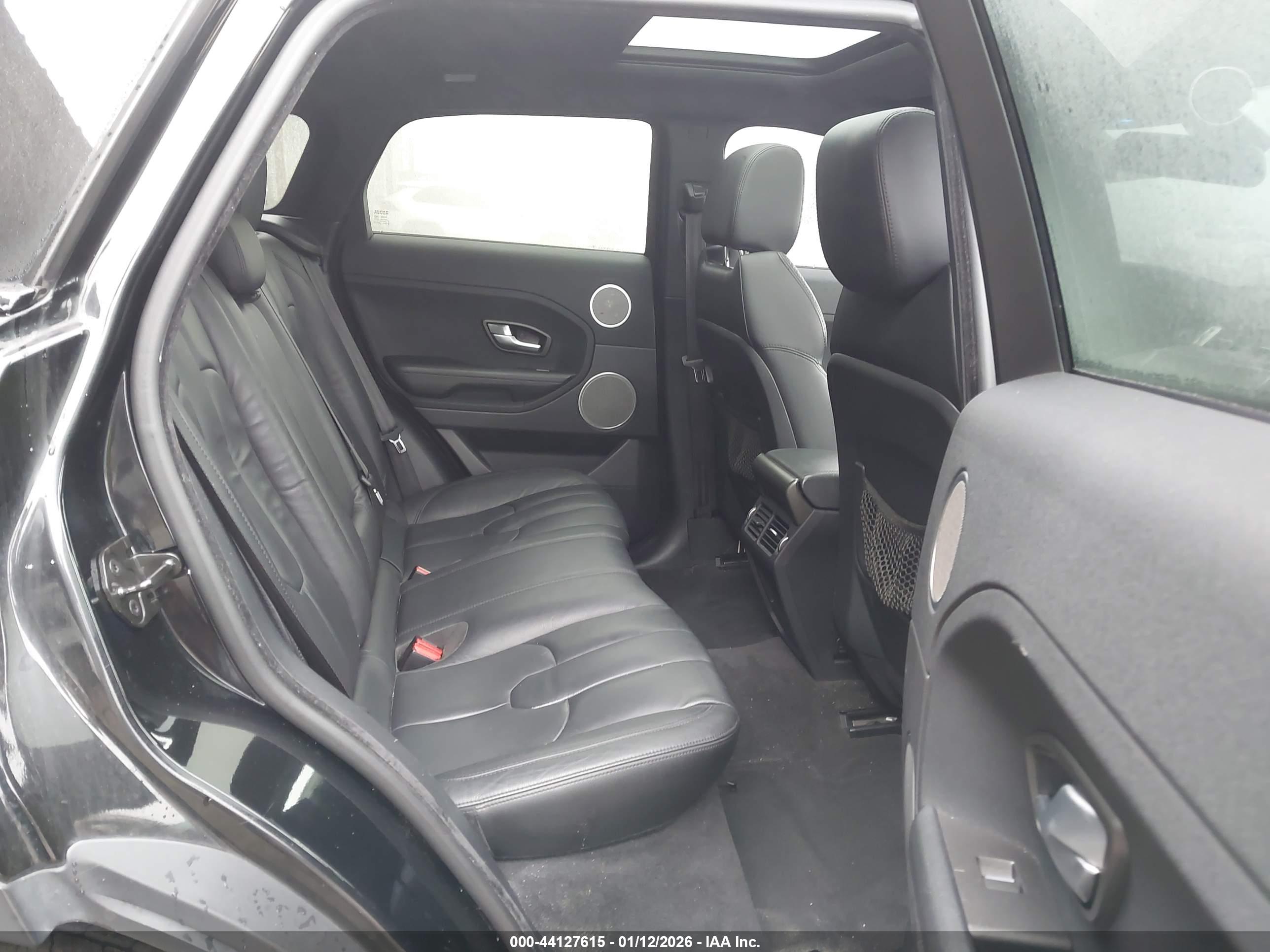 LAND ROVER image 8