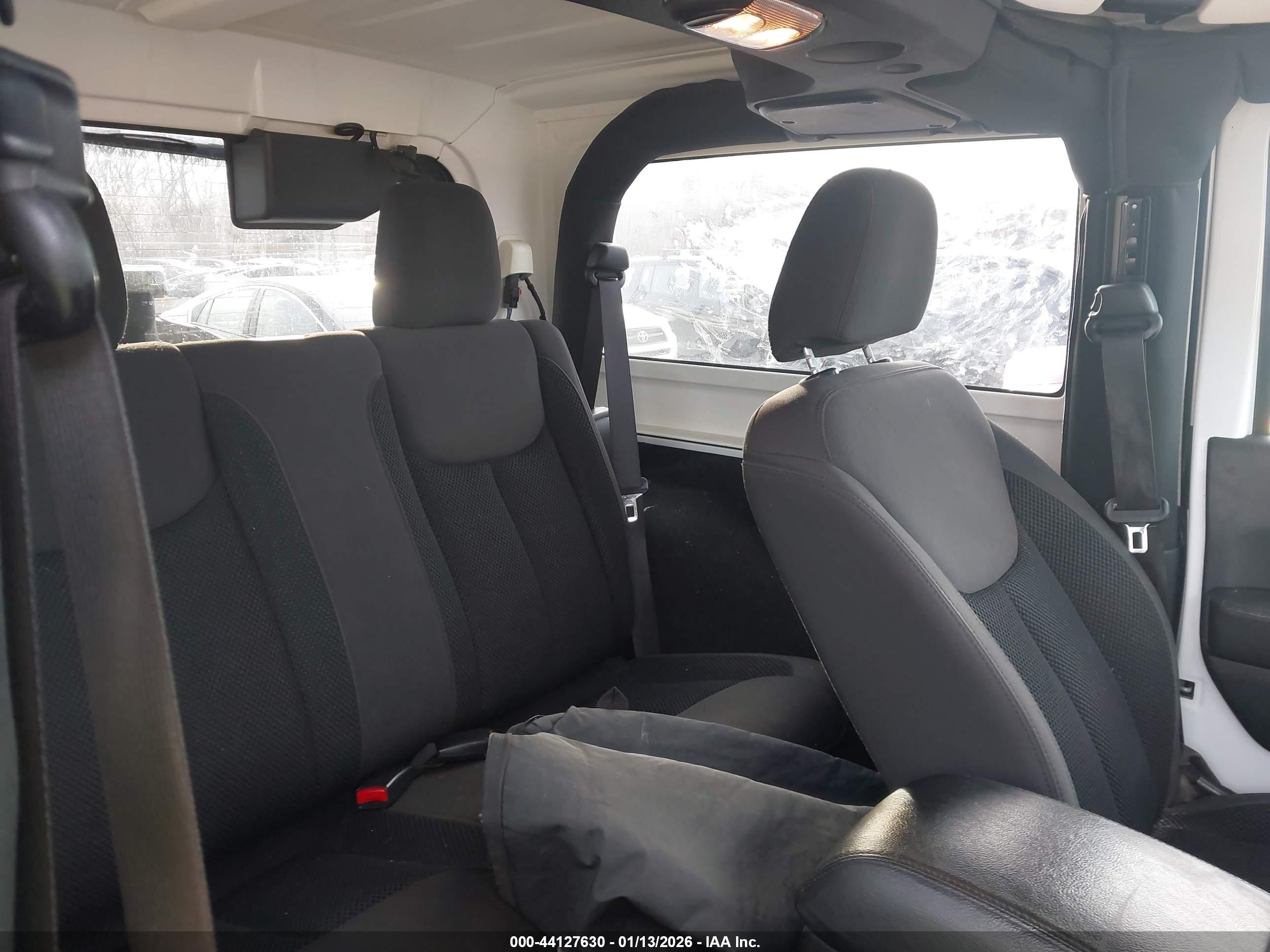 JEEP WRANGLER image 8