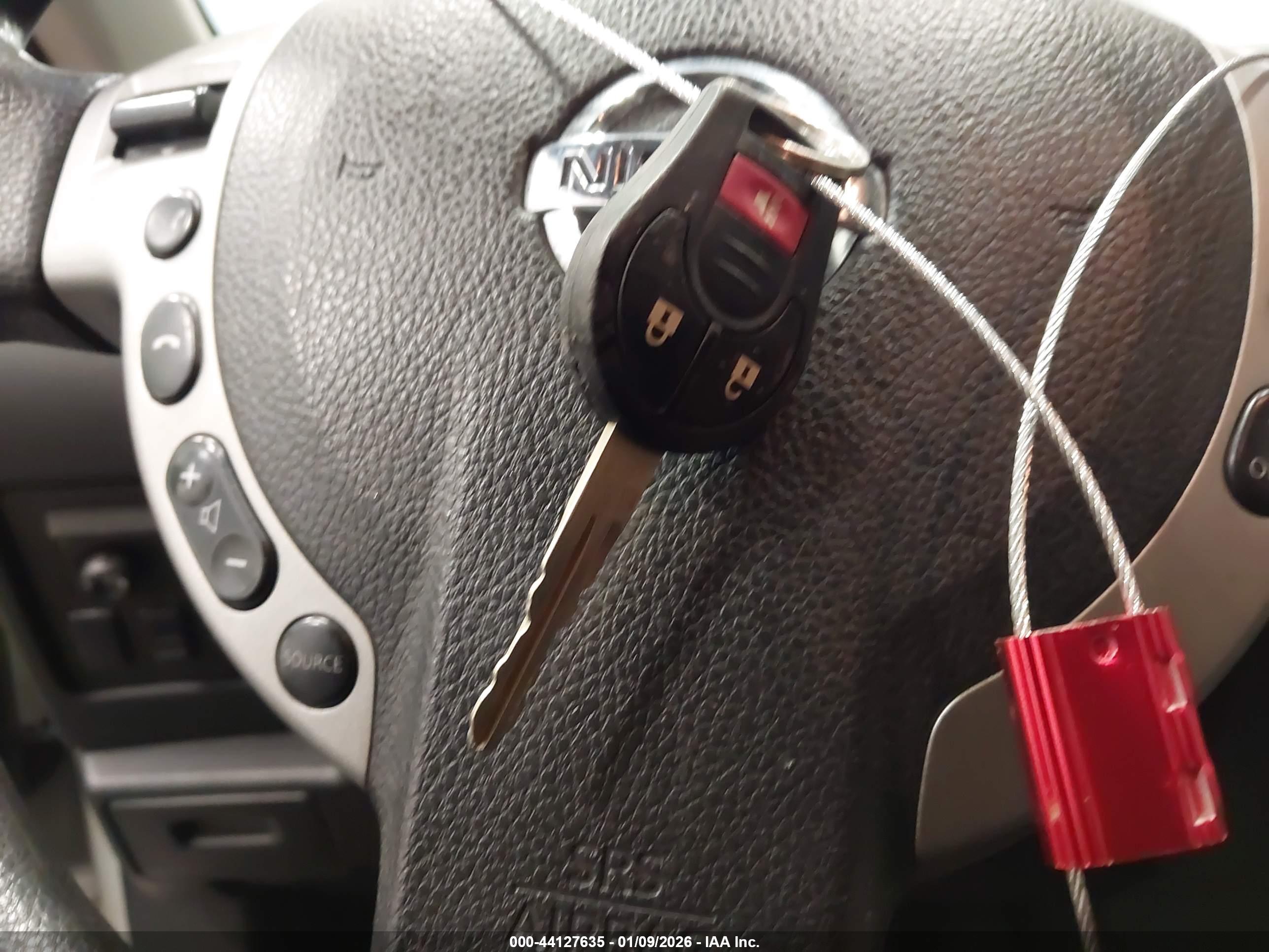 NISSAN ROGUE image 11