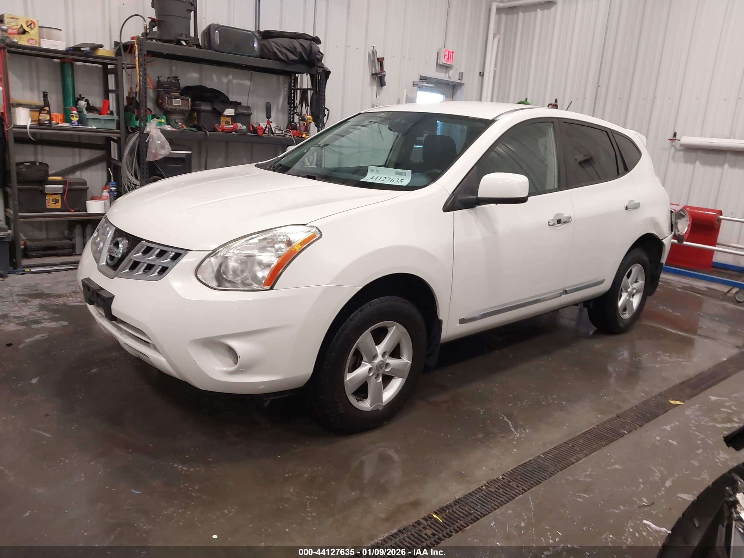 NISSAN ROGUE image 2