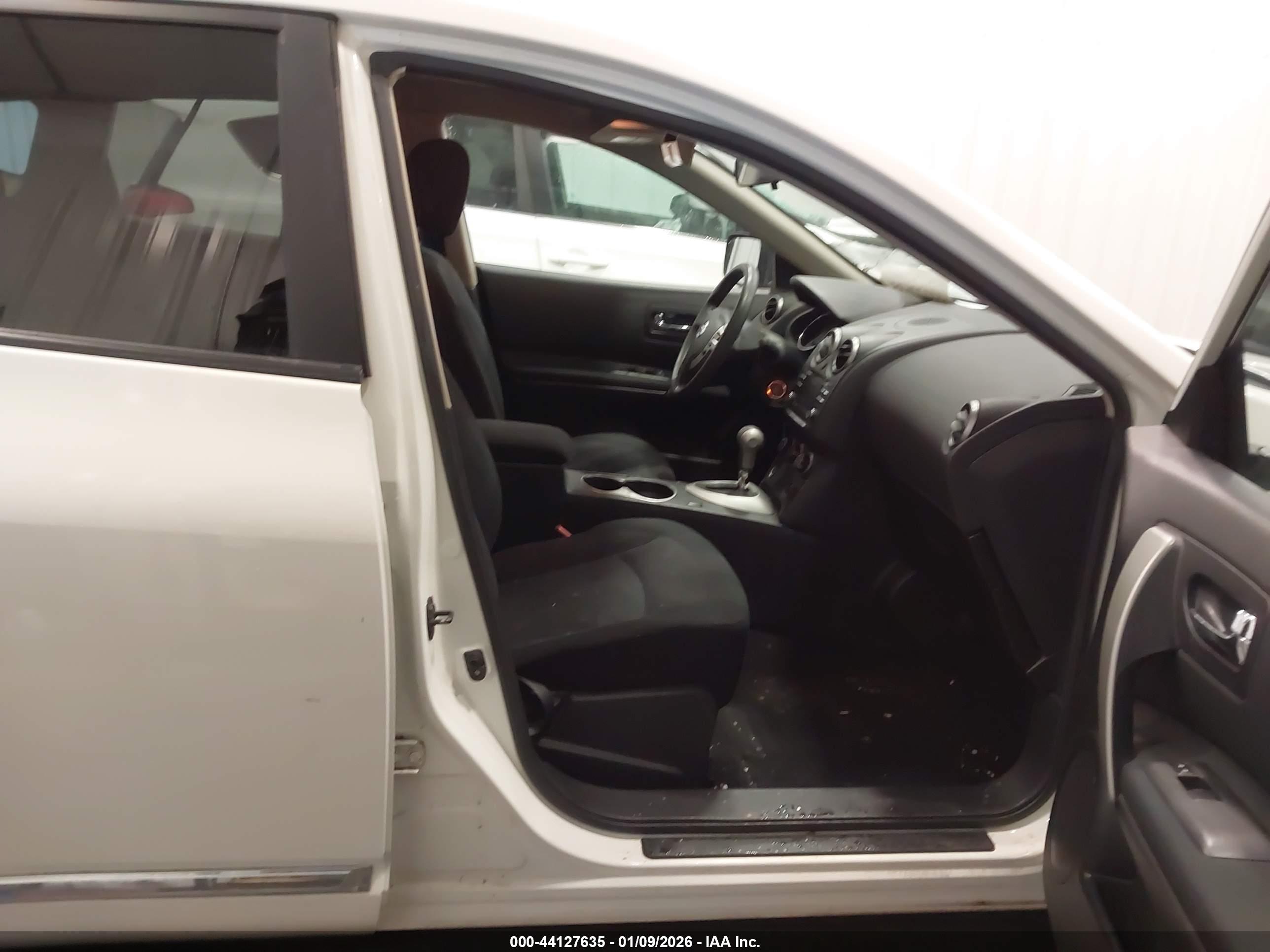 NISSAN ROGUE image 5