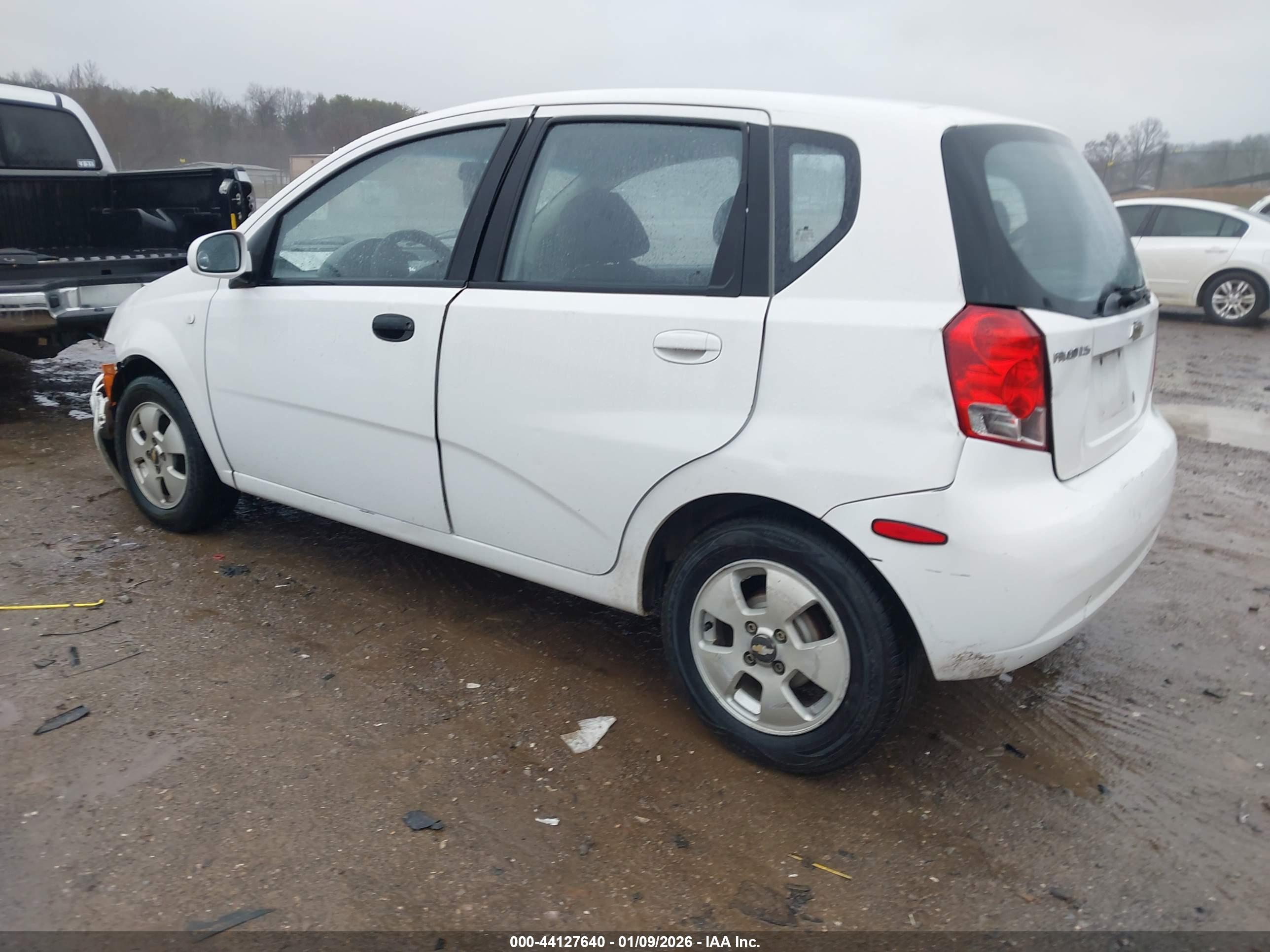 CHEVROLET AVEO image 3