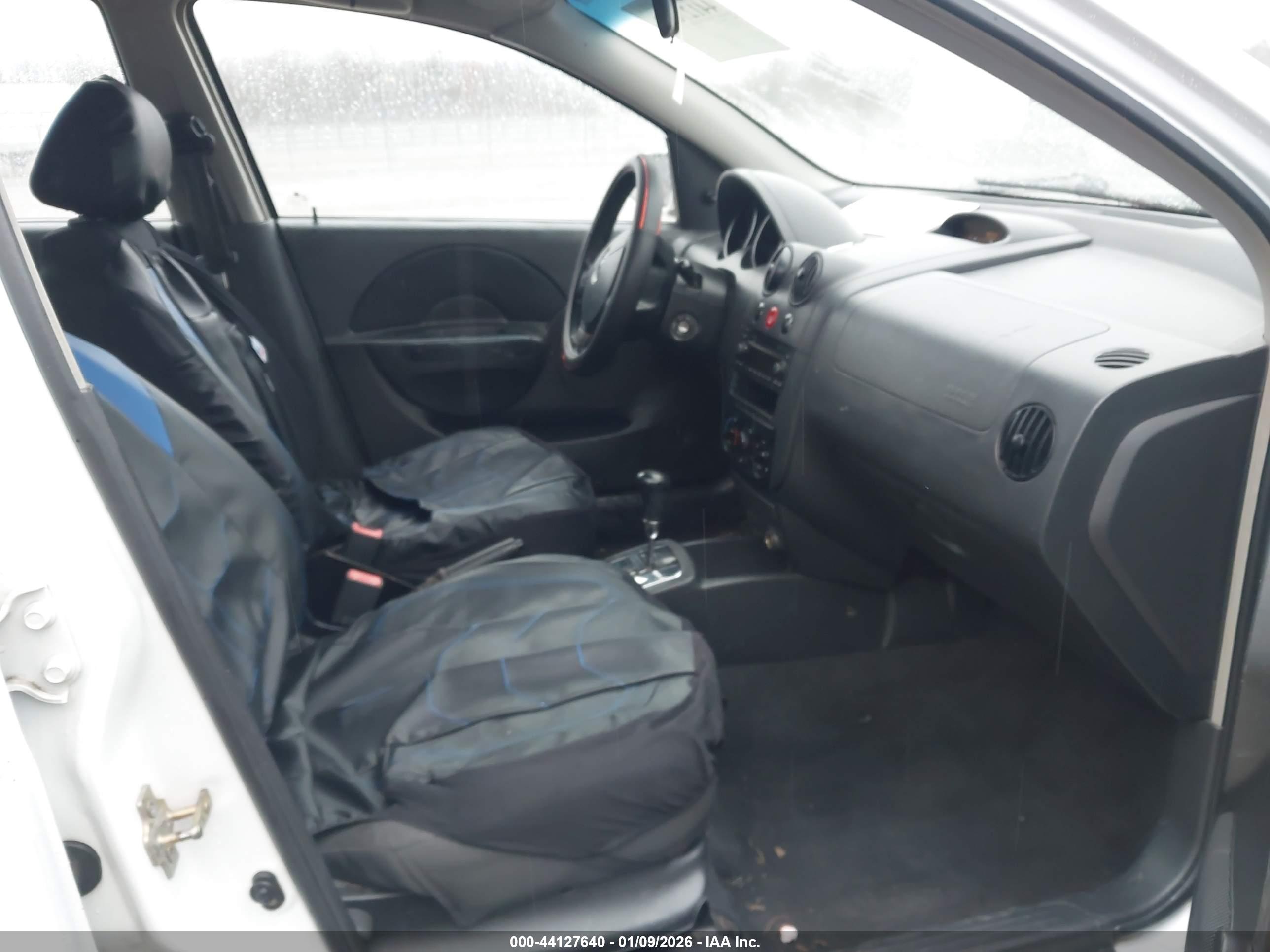 CHEVROLET AVEO image 5