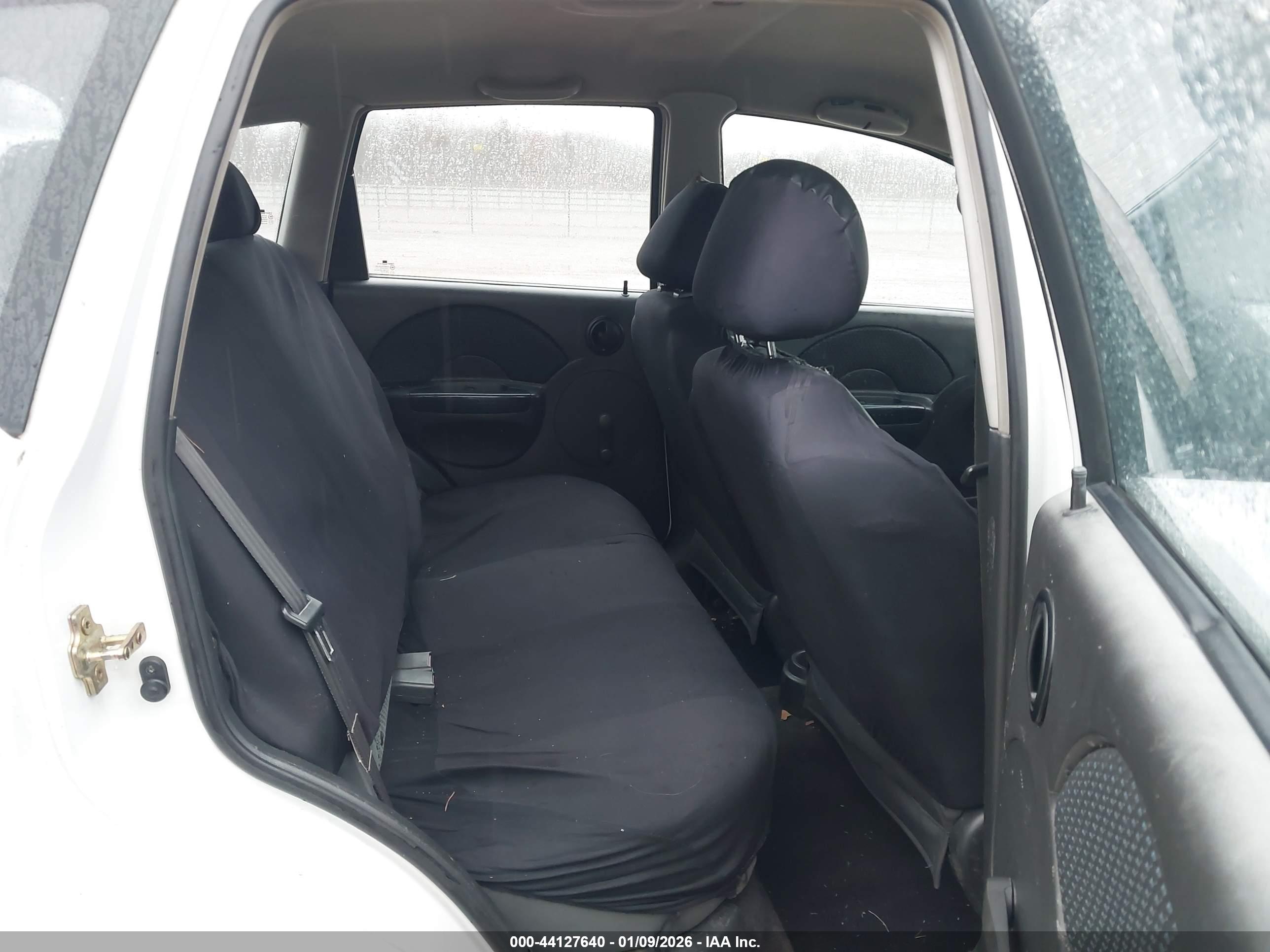 CHEVROLET AVEO image 8