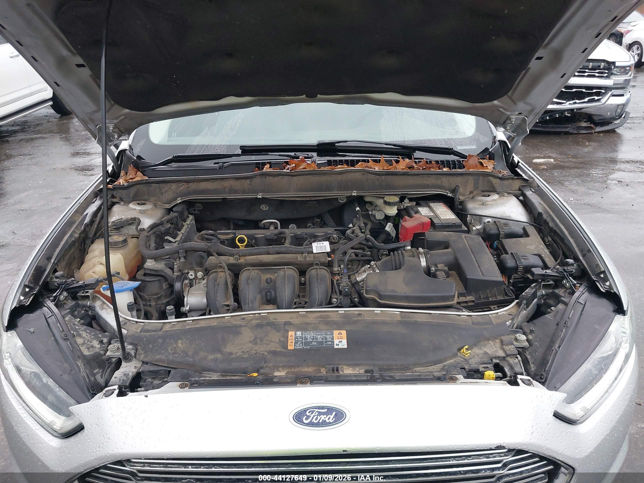 FORD FUSION image 10