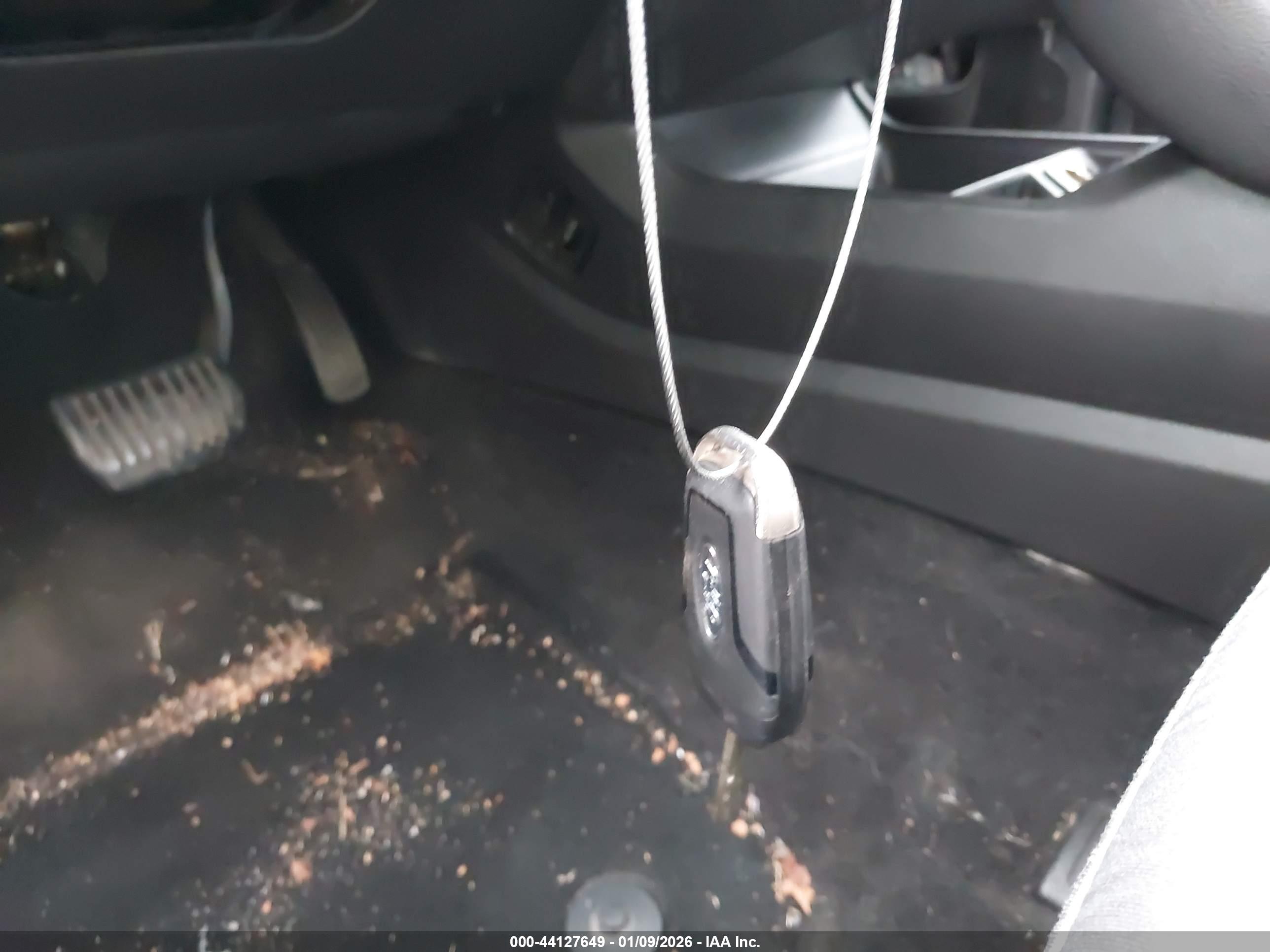FORD FUSION image 11