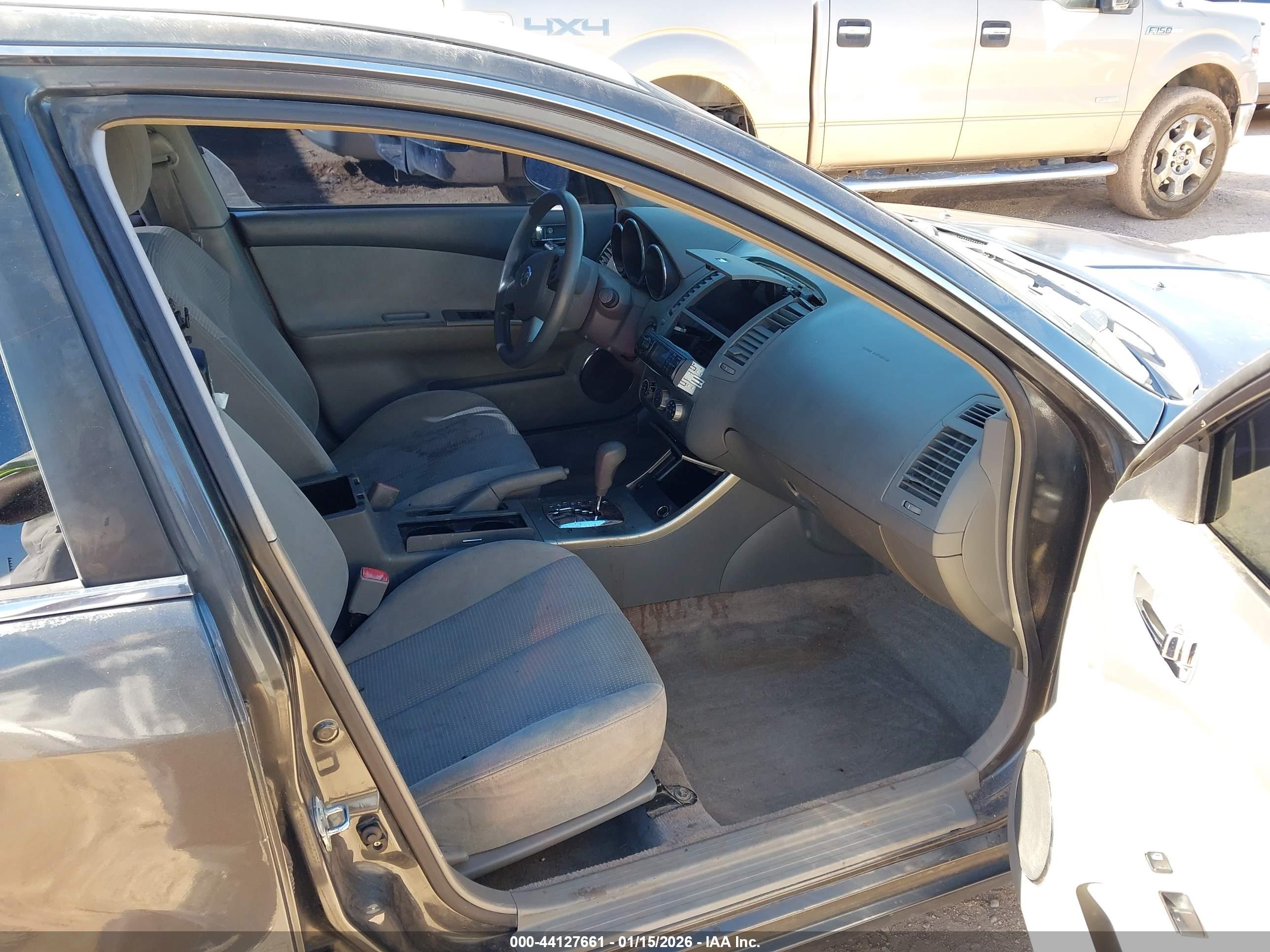 NISSAN ALTIMA image 5