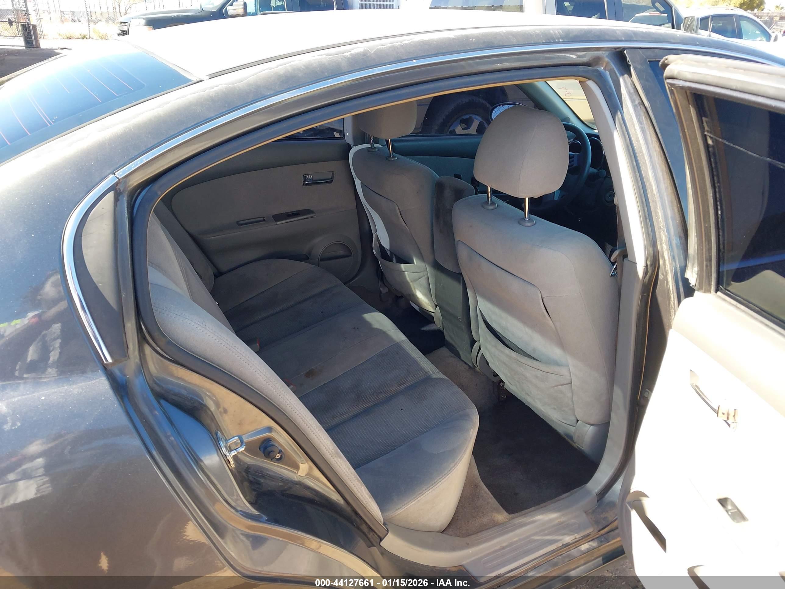 NISSAN ALTIMA image 8