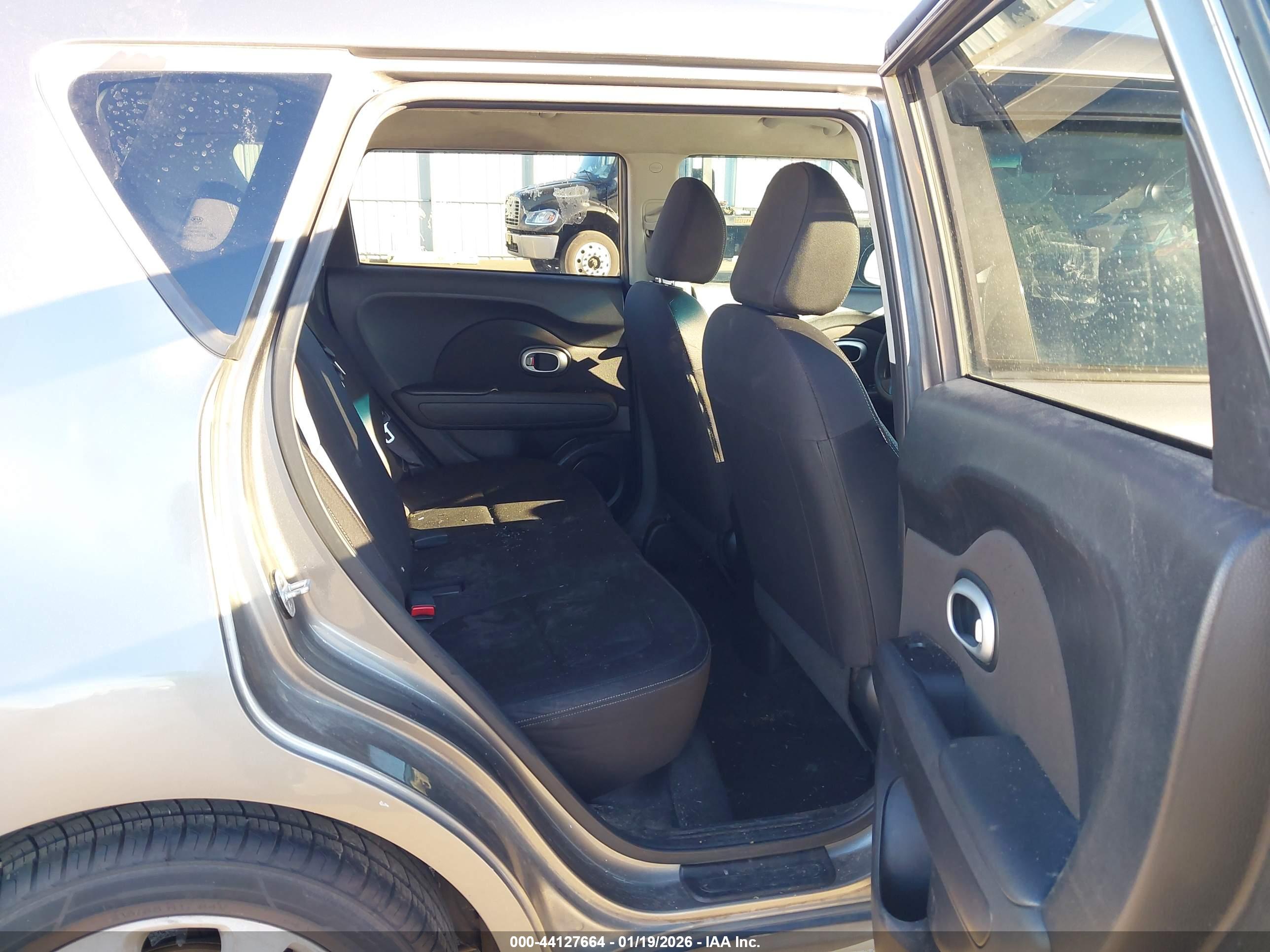 KIA SOUL image 8