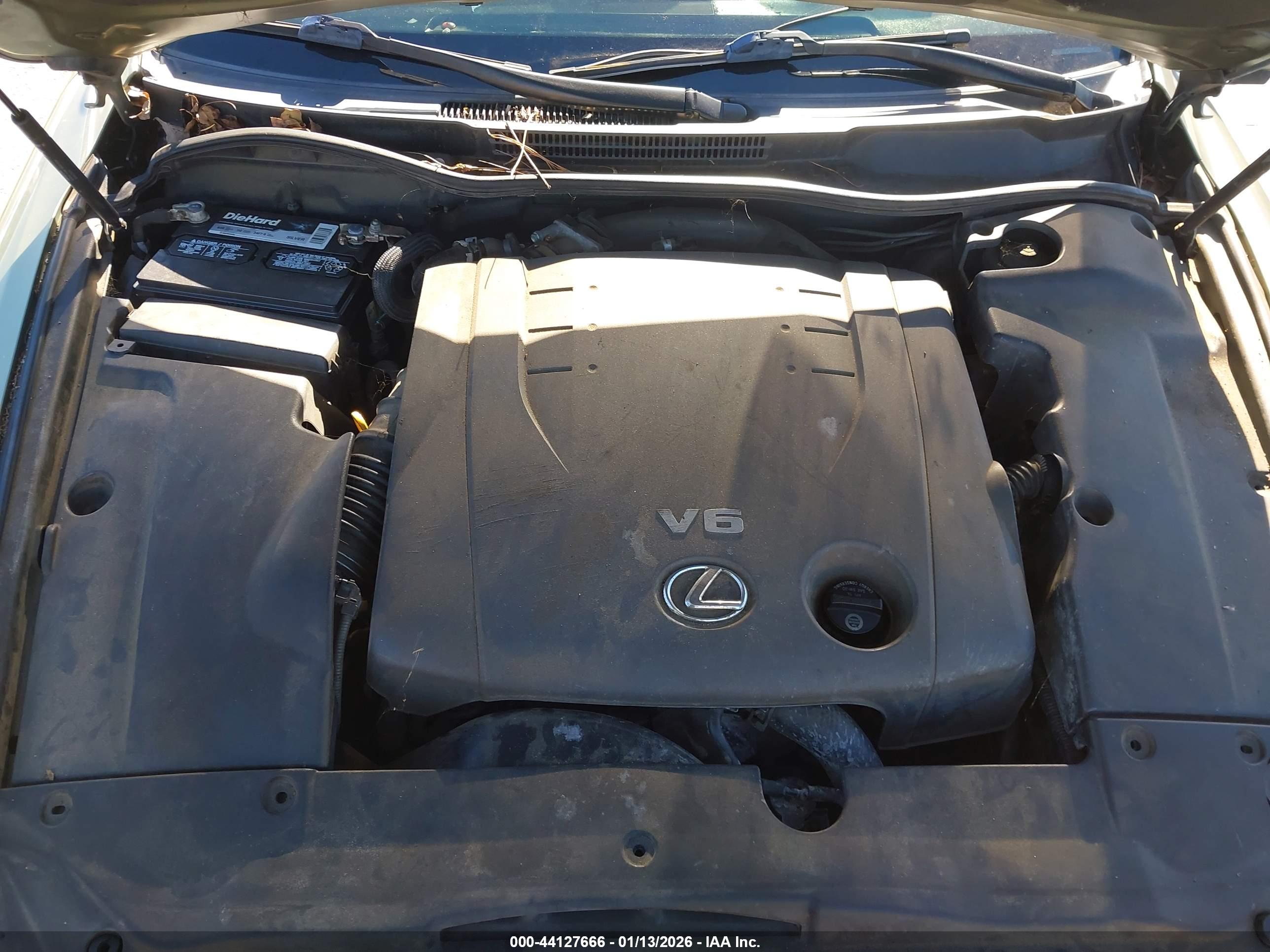 LEXUS IS image 10