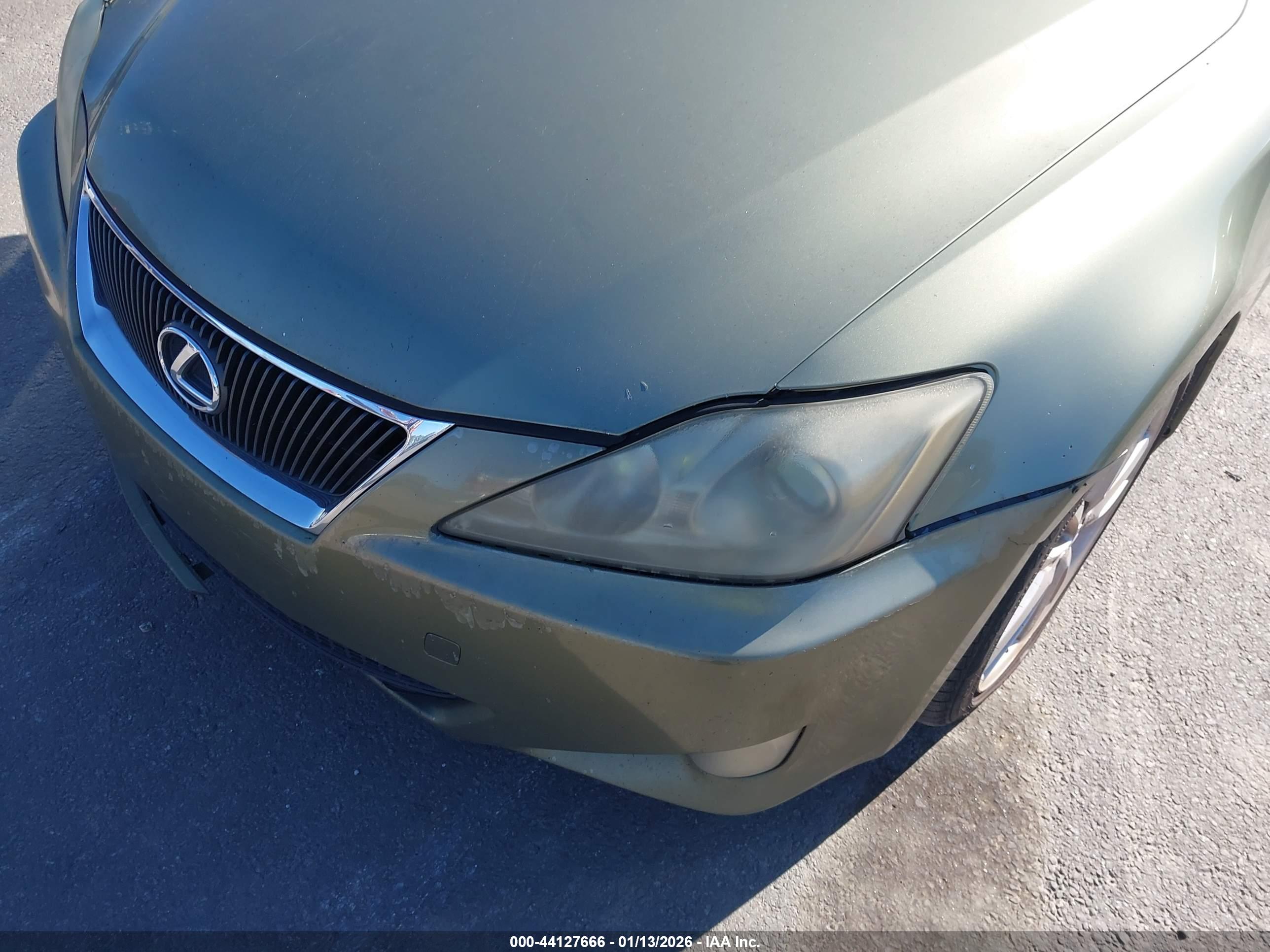 LEXUS IS image 6