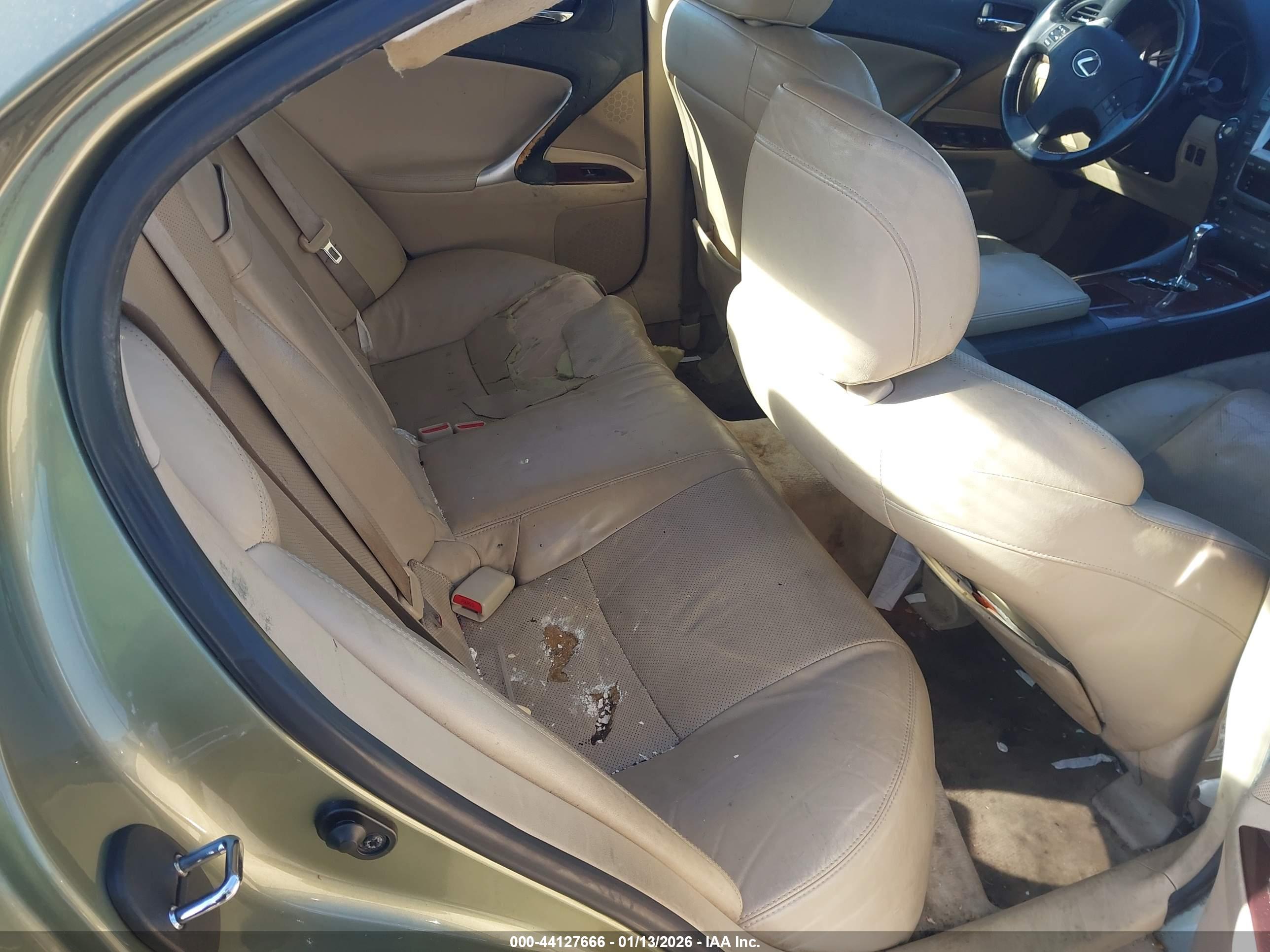 LEXUS IS image 8