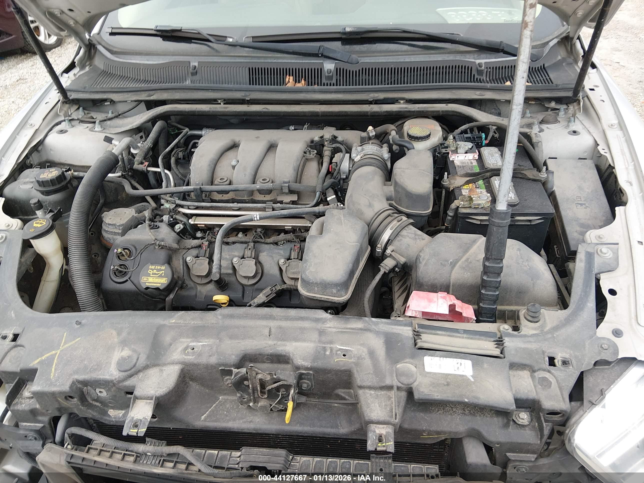 FORD TAURUS image 10