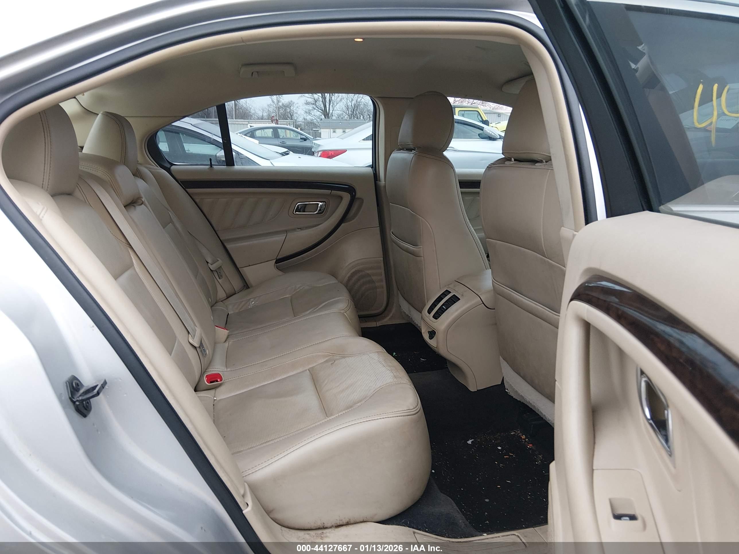 FORD TAURUS image 8