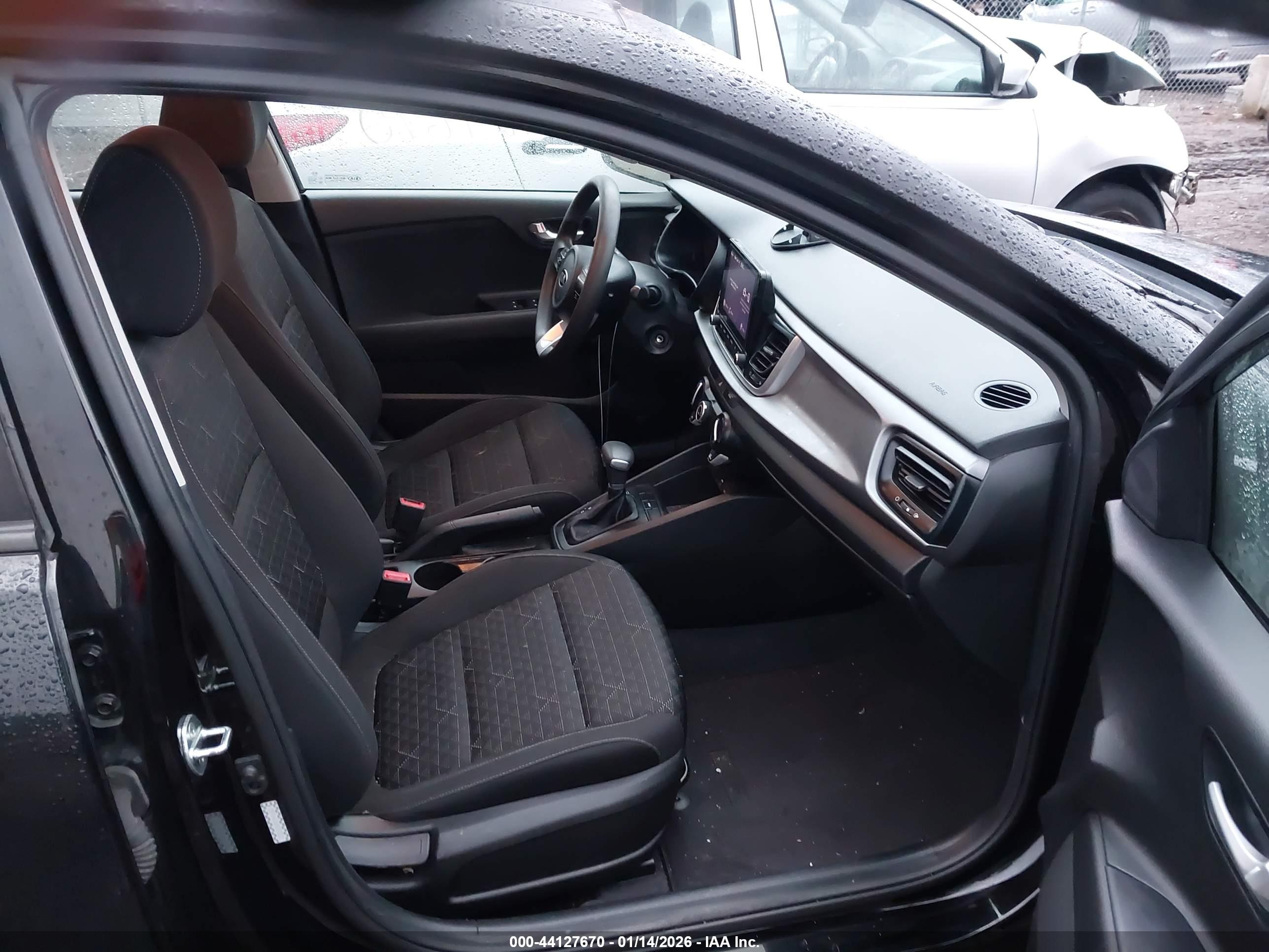 KIA RIO image 5