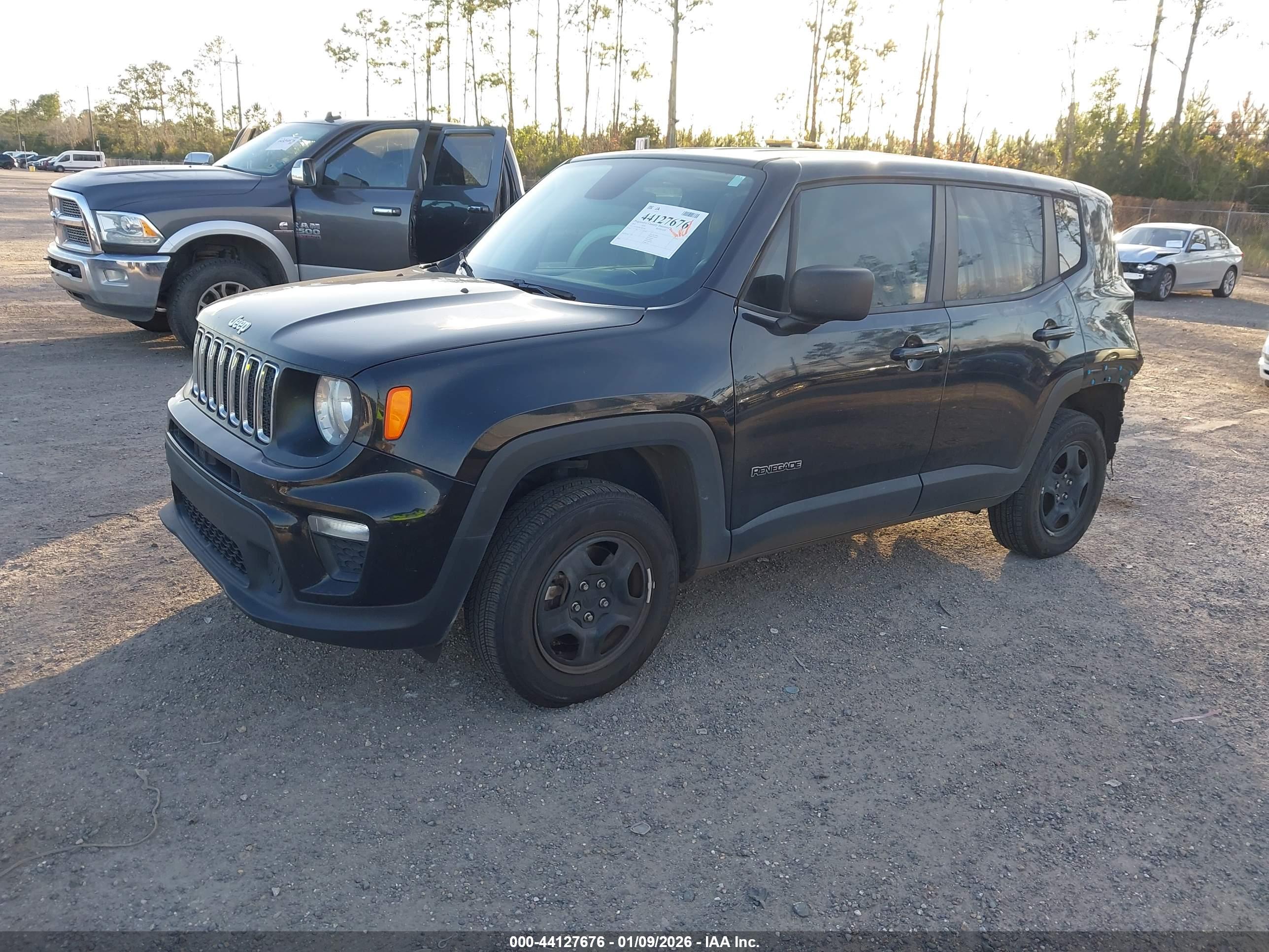 JEEP RENEGADE image 2