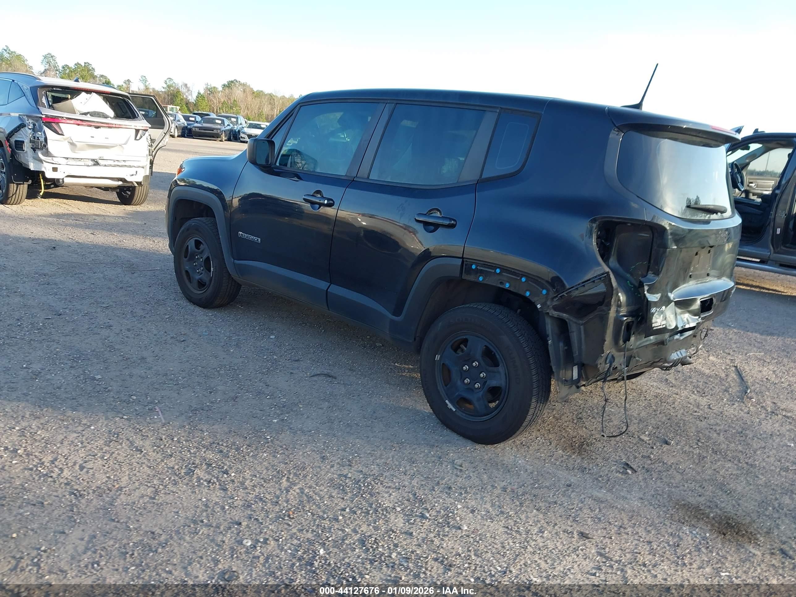 JEEP RENEGADE image 3