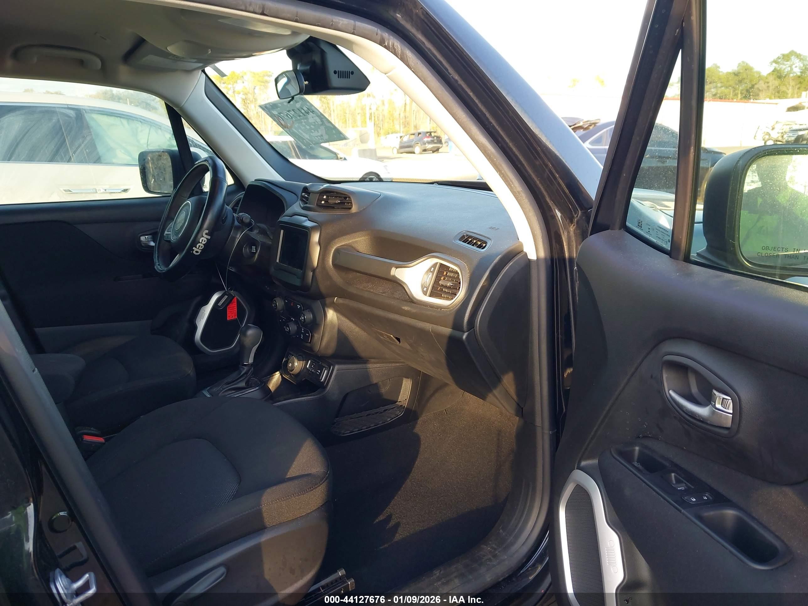 JEEP RENEGADE image 5