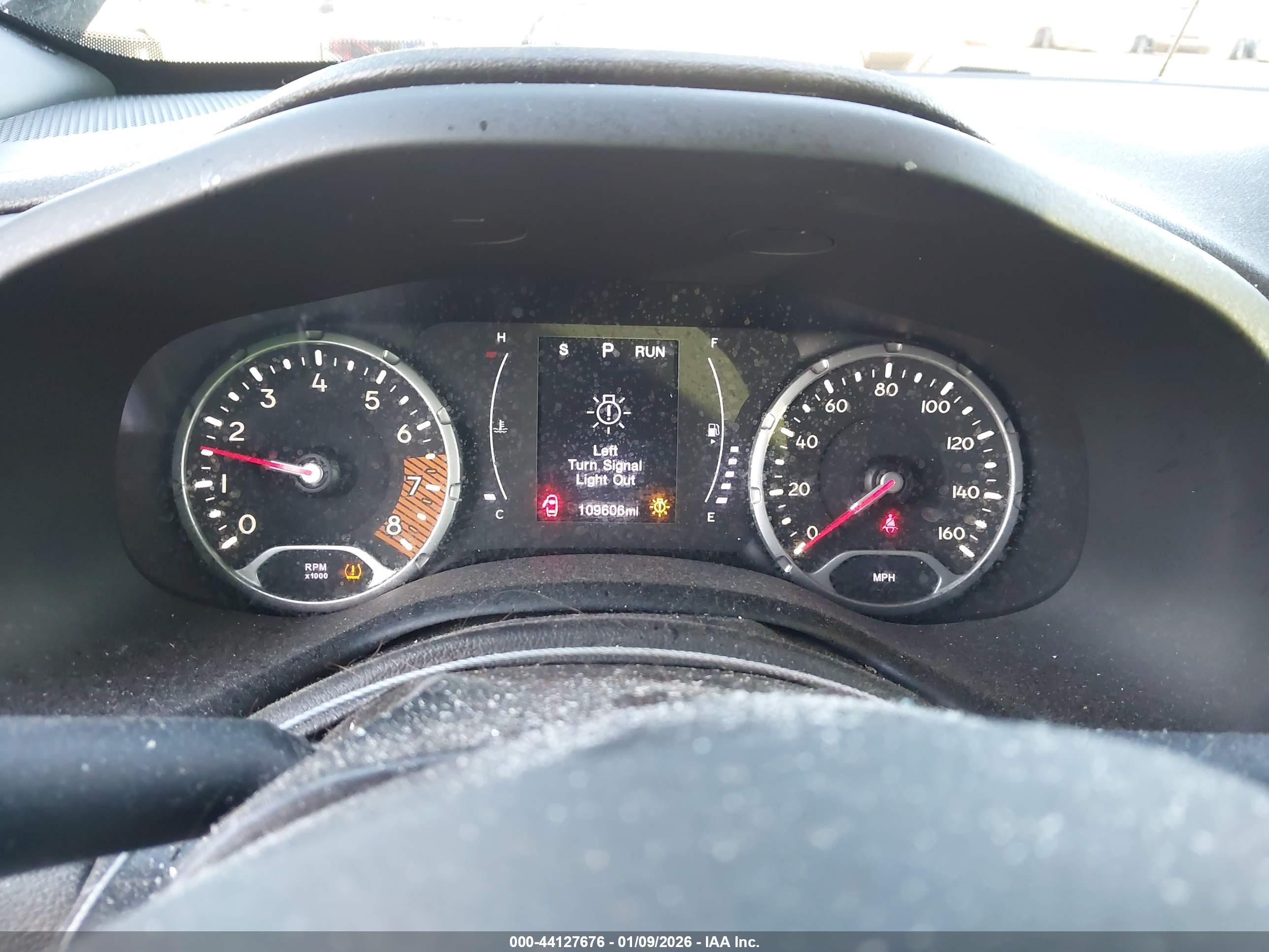 JEEP RENEGADE image 7