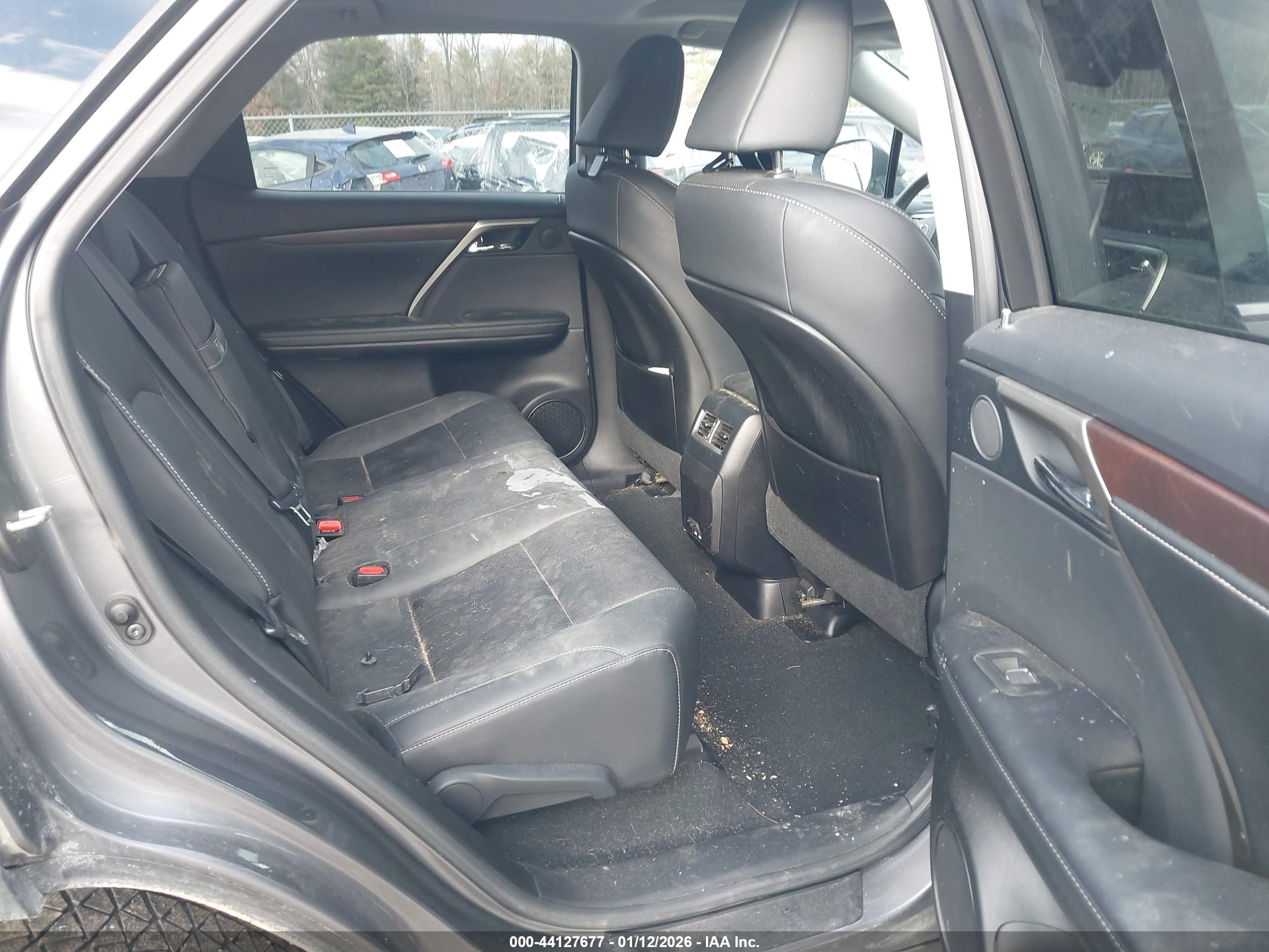 LEXUS RX image 8