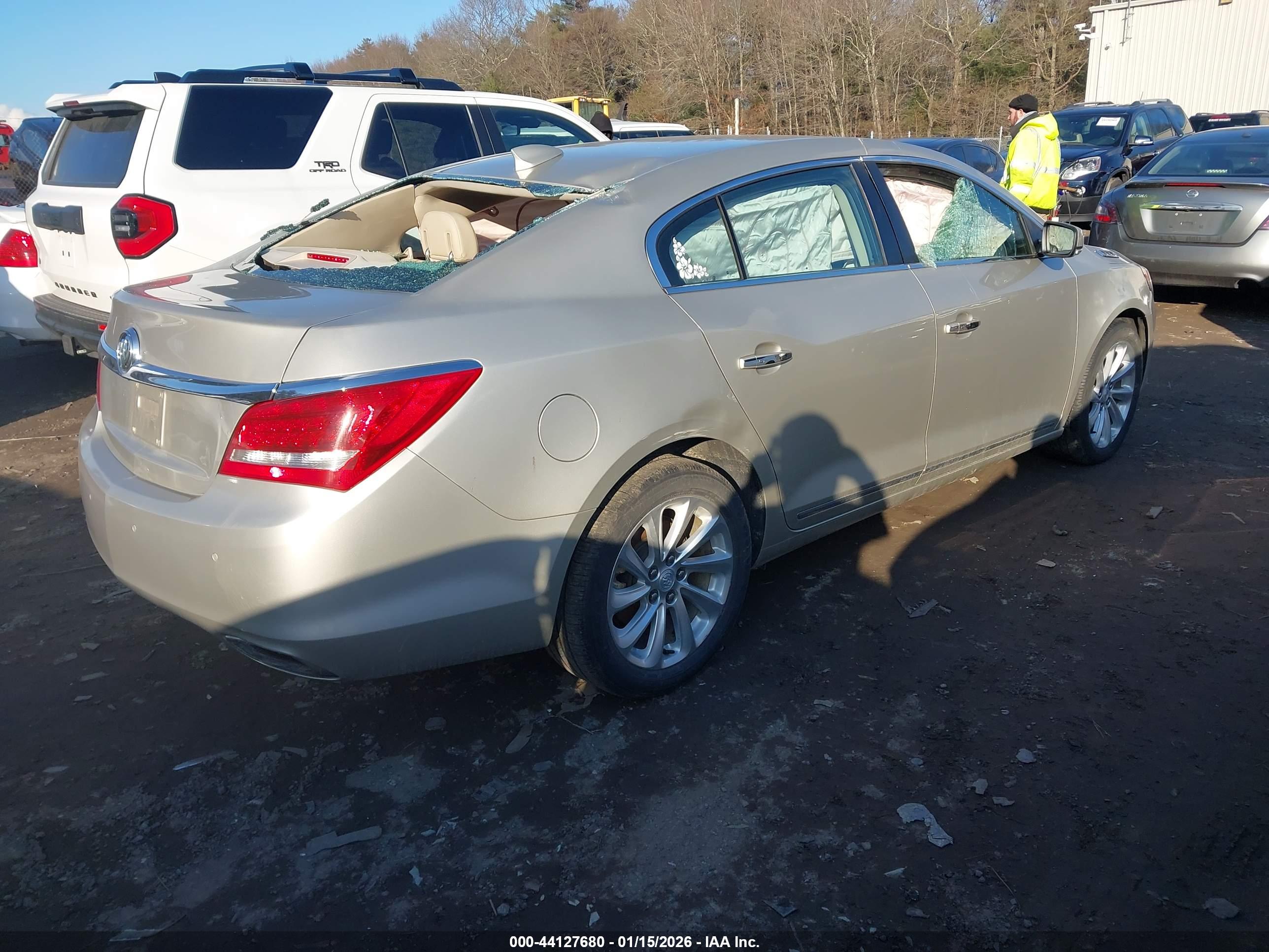 BUICK LACROSSE image 4
