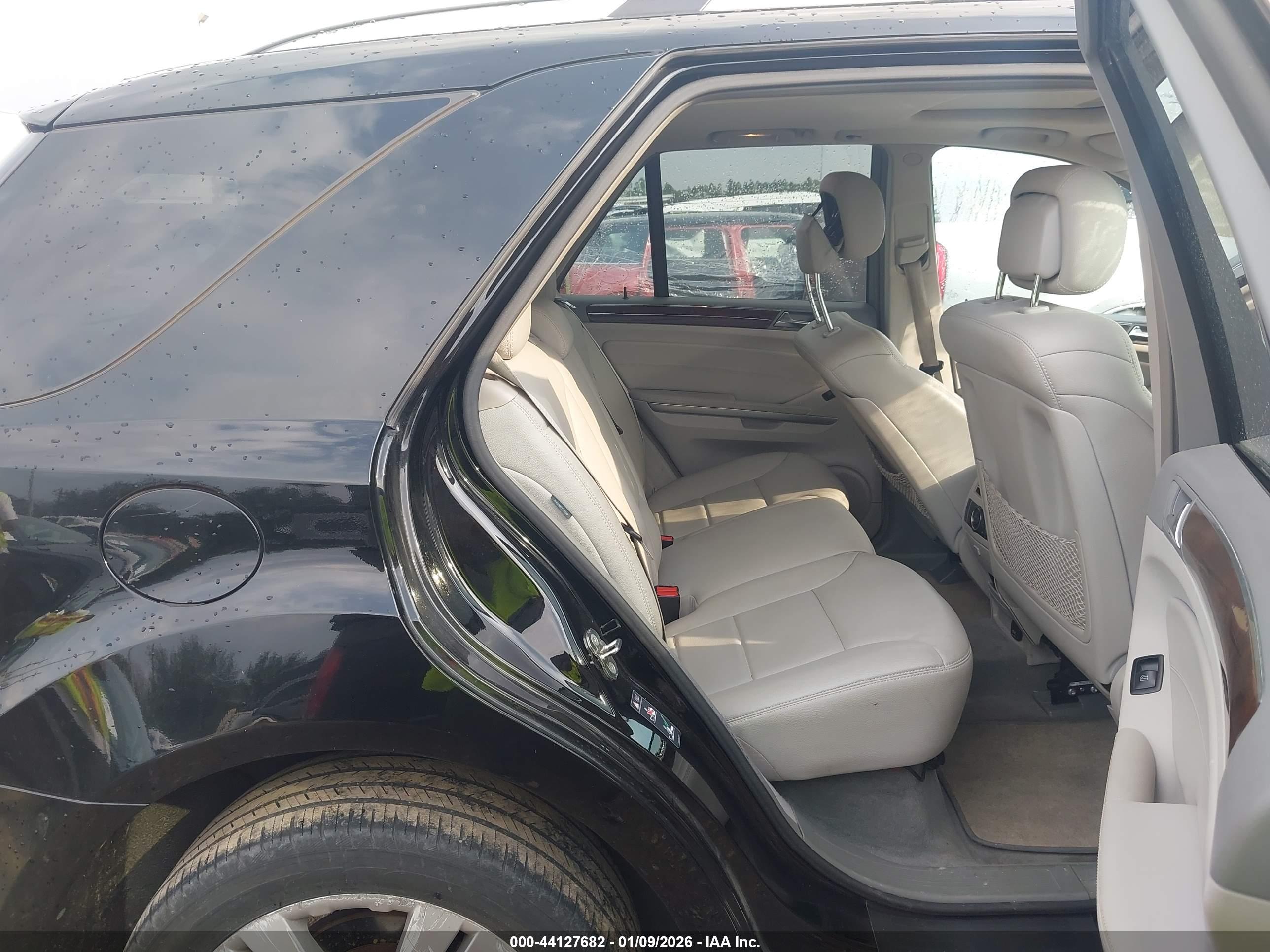 MERCEDES-BENZ ML image 8