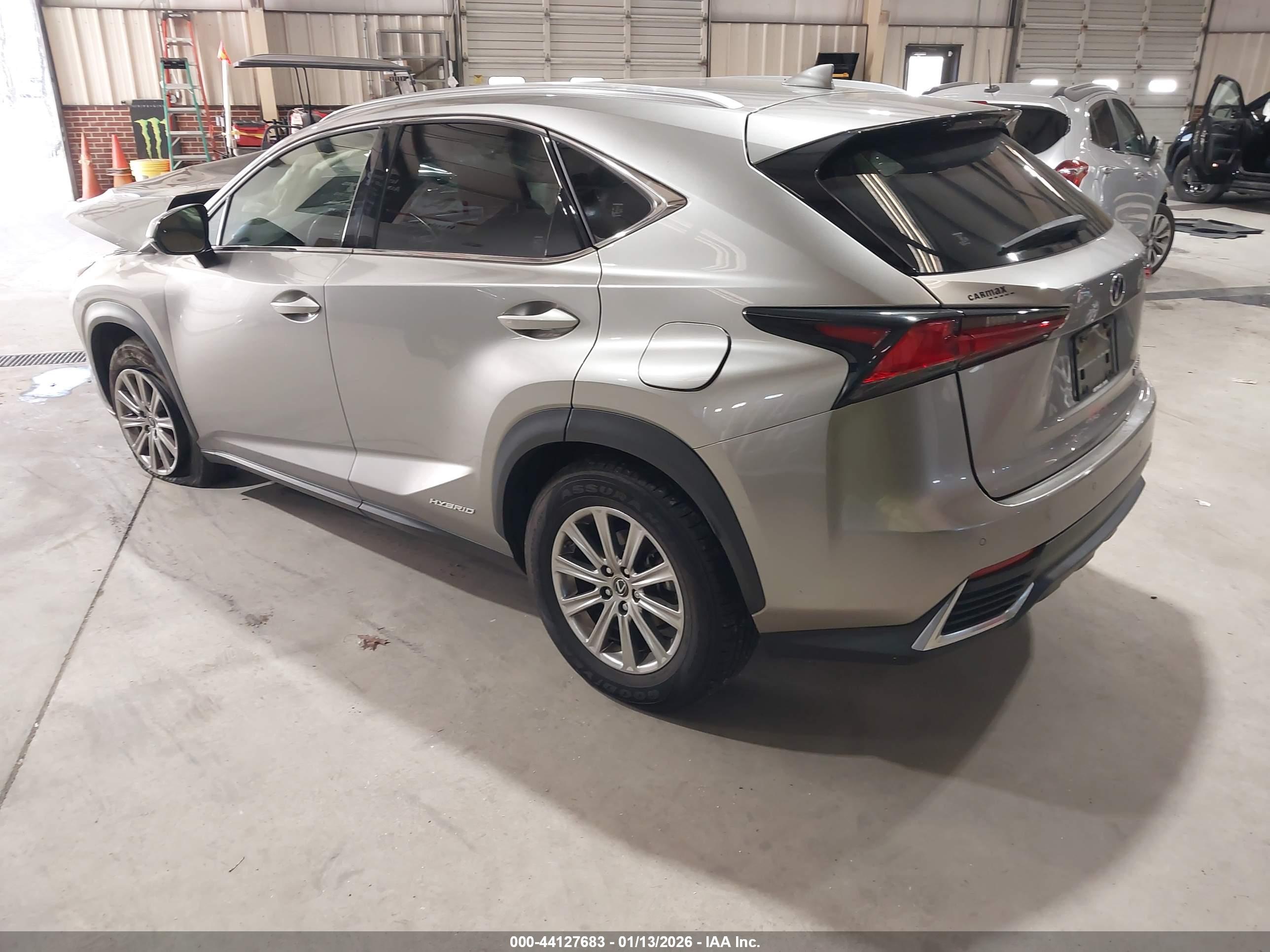 LEXUS NX image 3