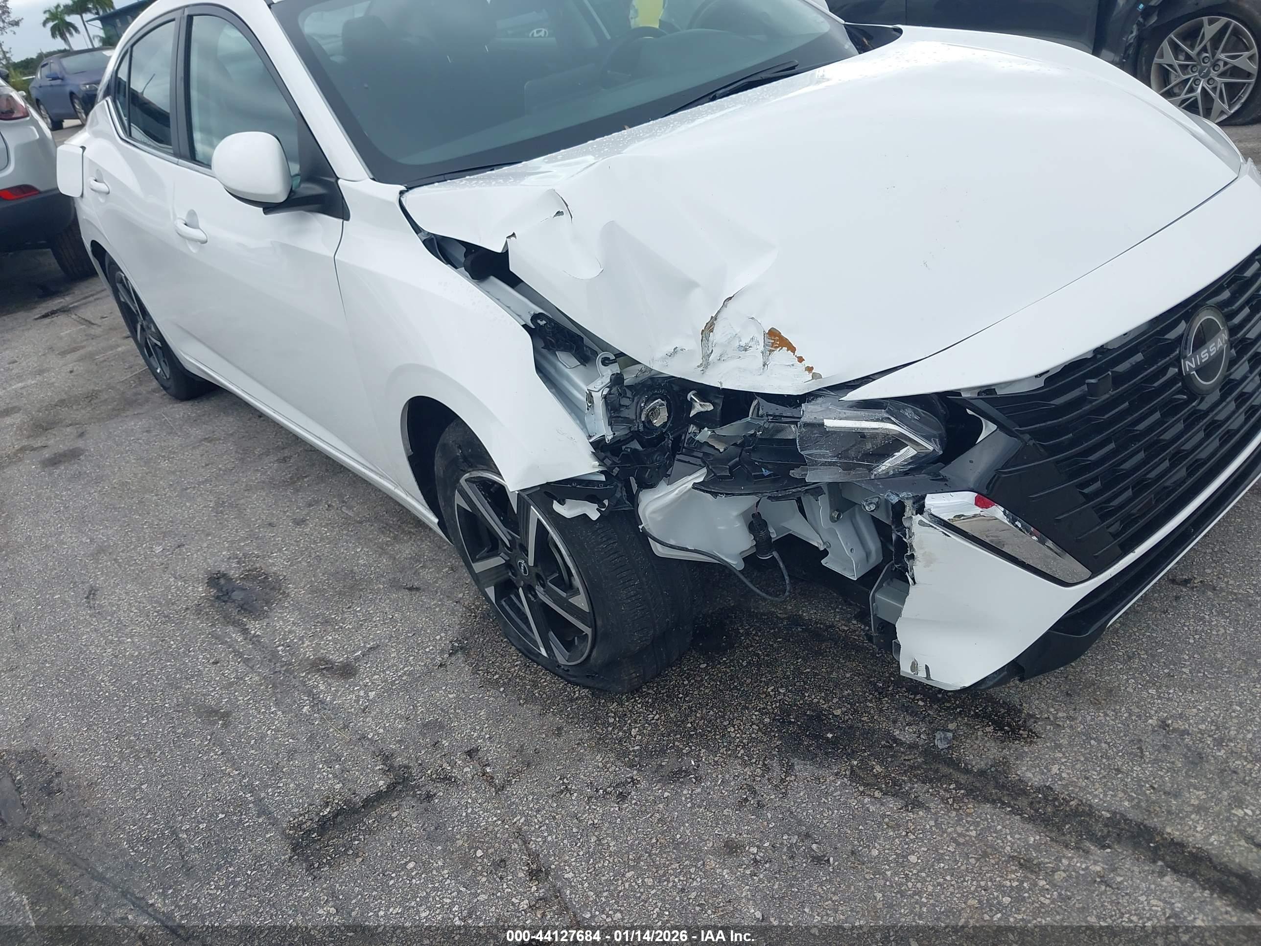 NISSAN SENTRA image 6