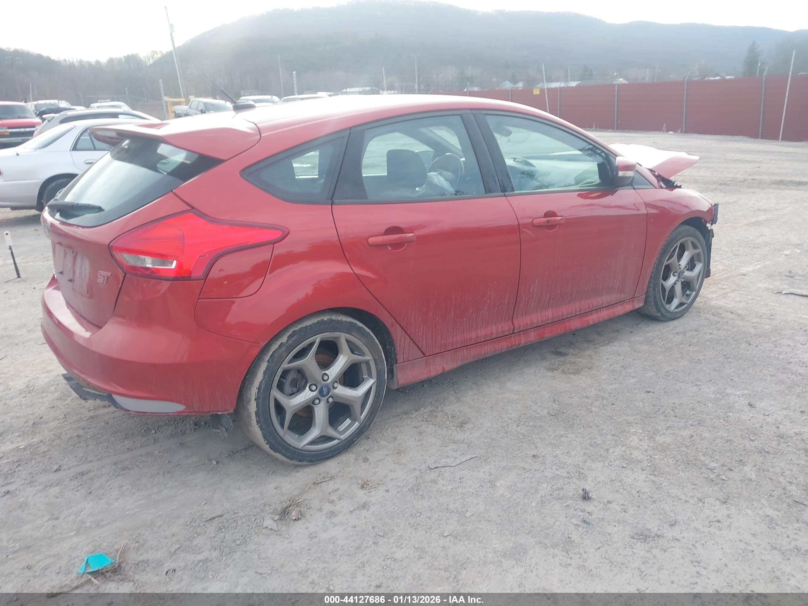 FORD FOCUS image 4