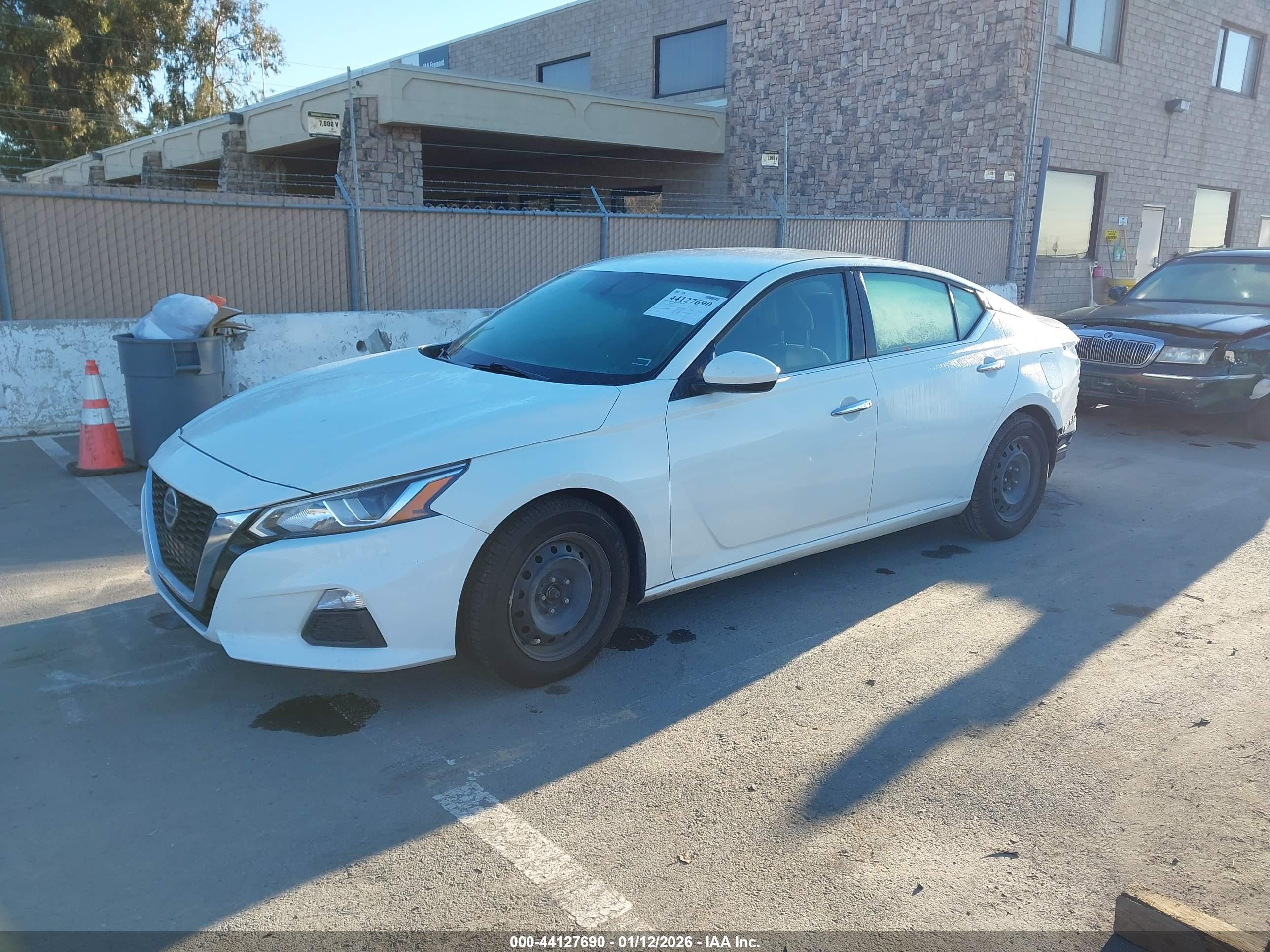 NISSAN ALTIMA image 2