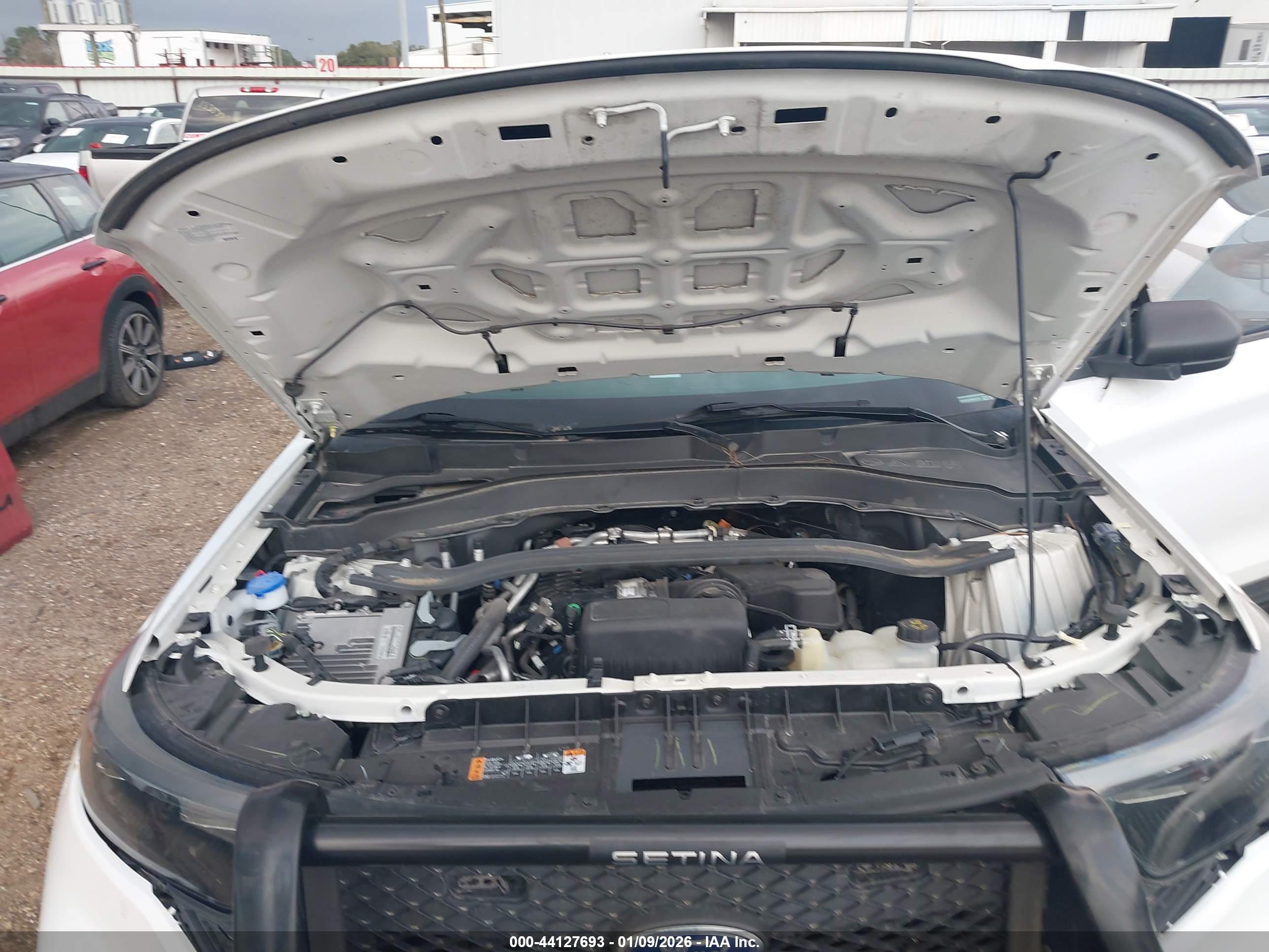 FORD EXPLORER image 10