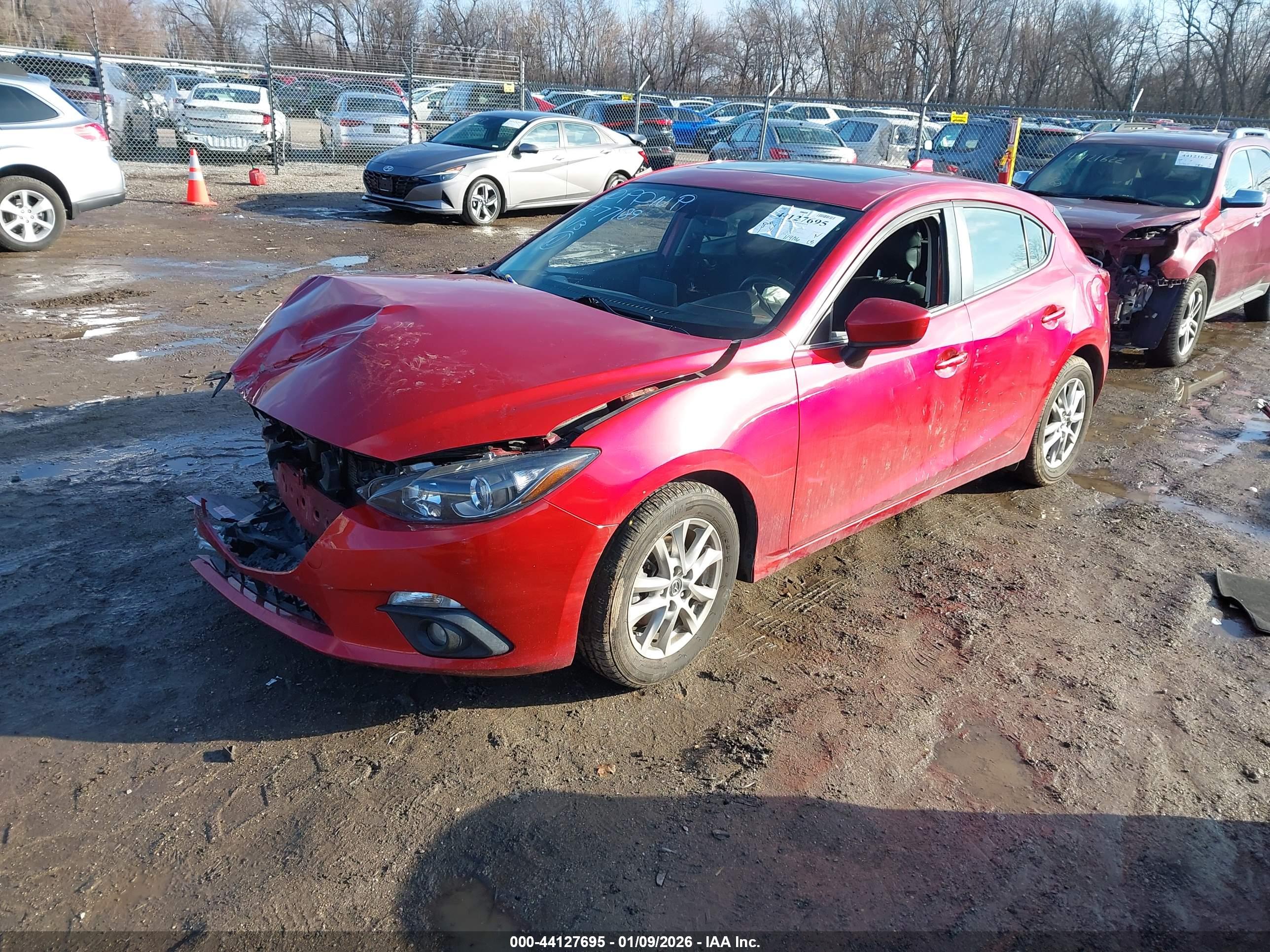 MAZDA 3 image 2
