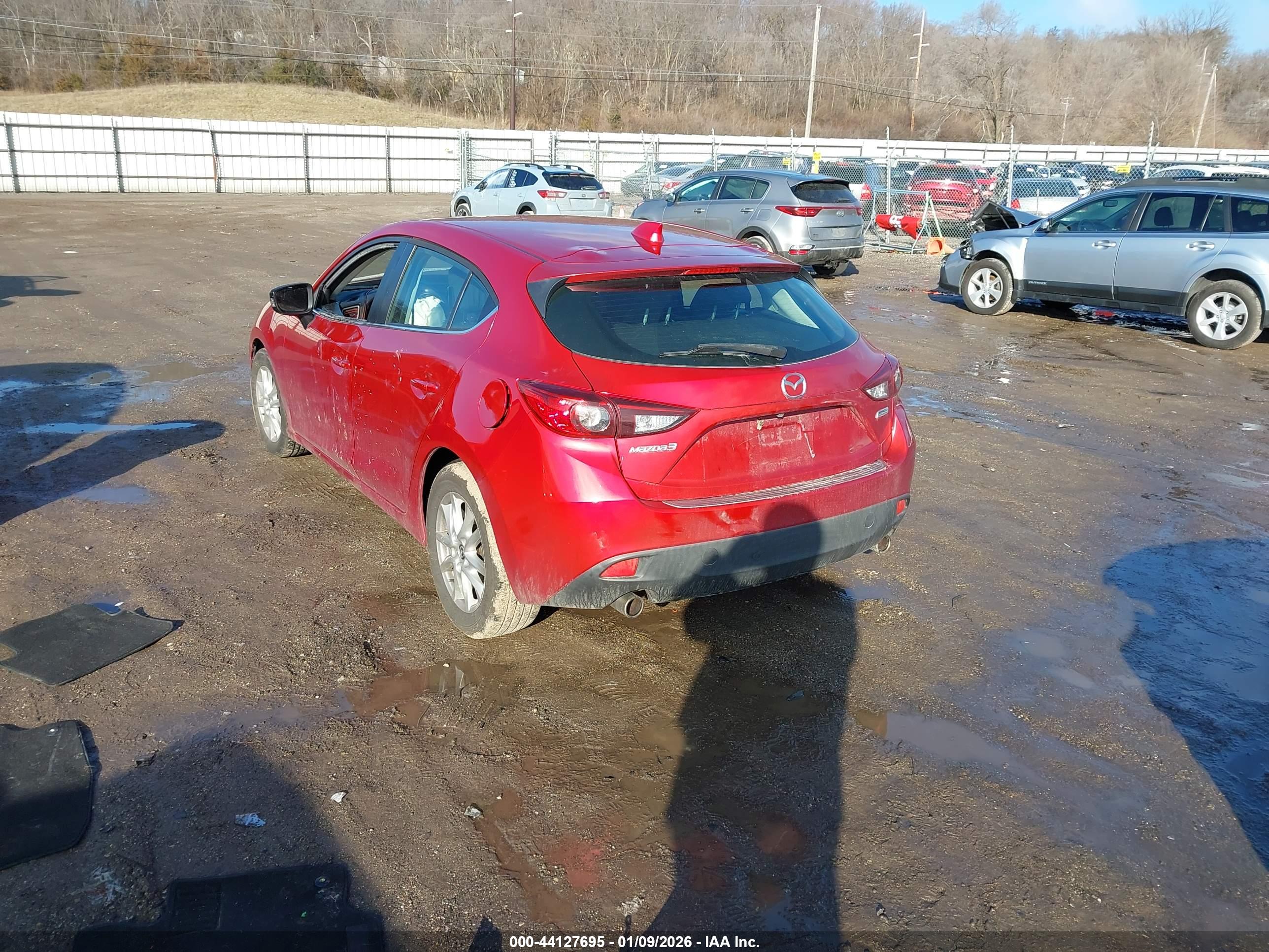MAZDA 3 image 3