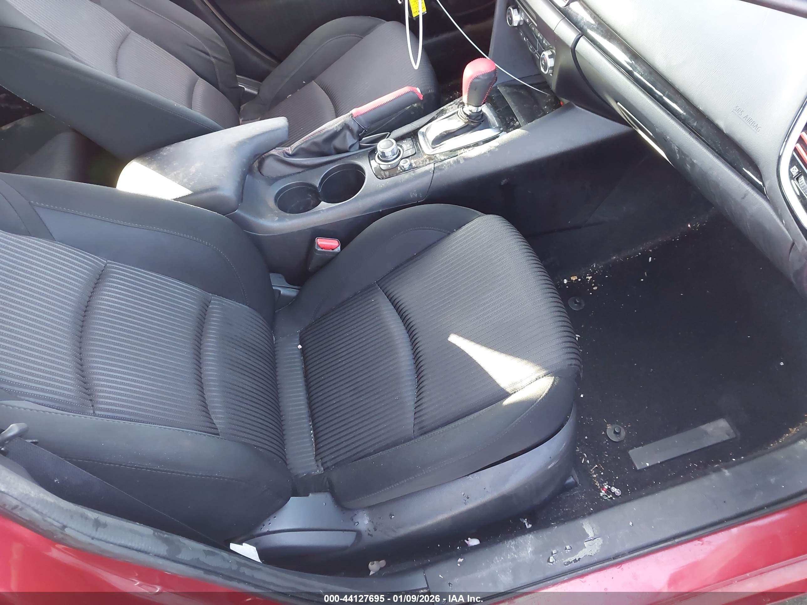 MAZDA 3 image 5