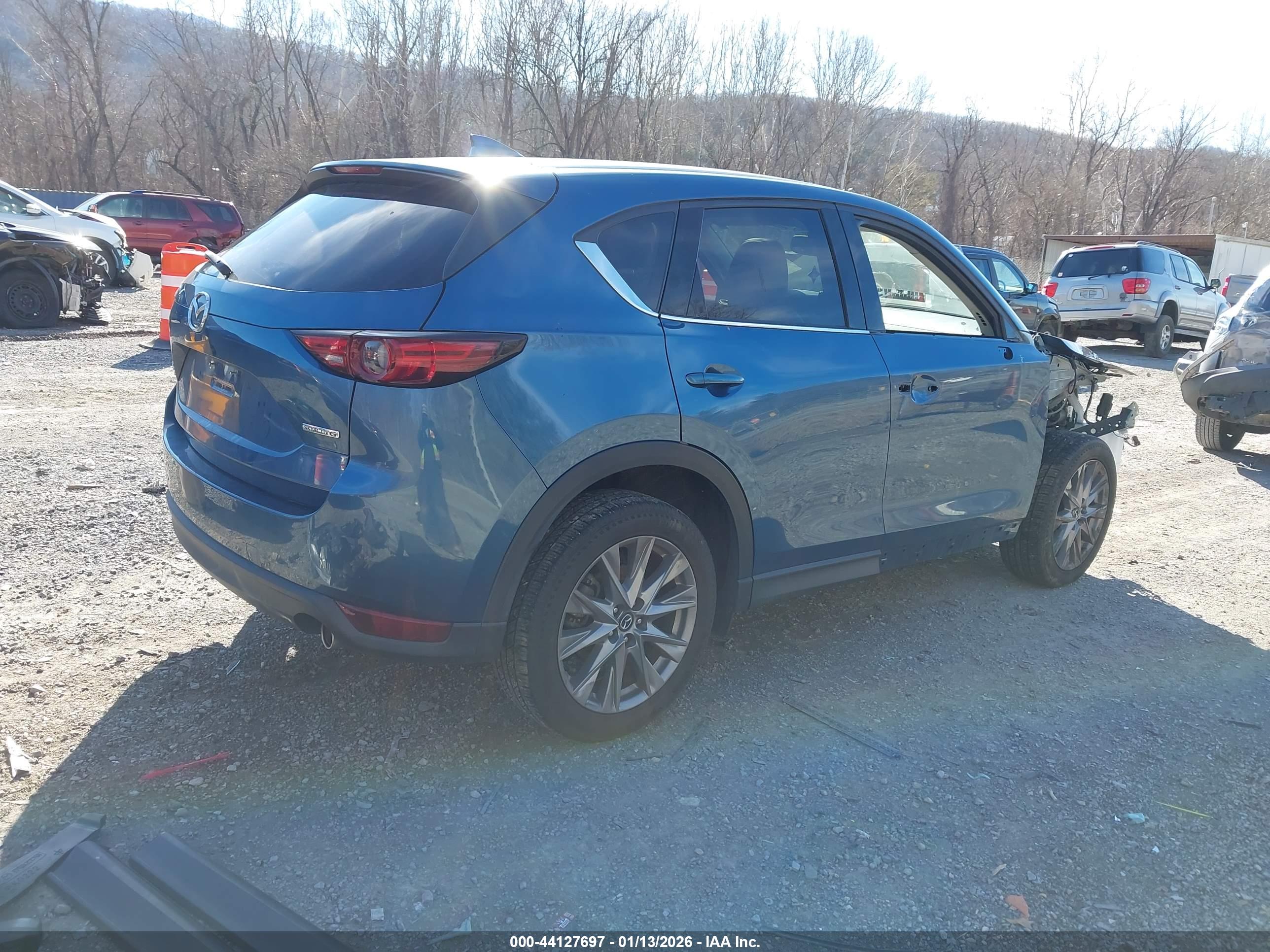 MAZDA CX-5 image 4