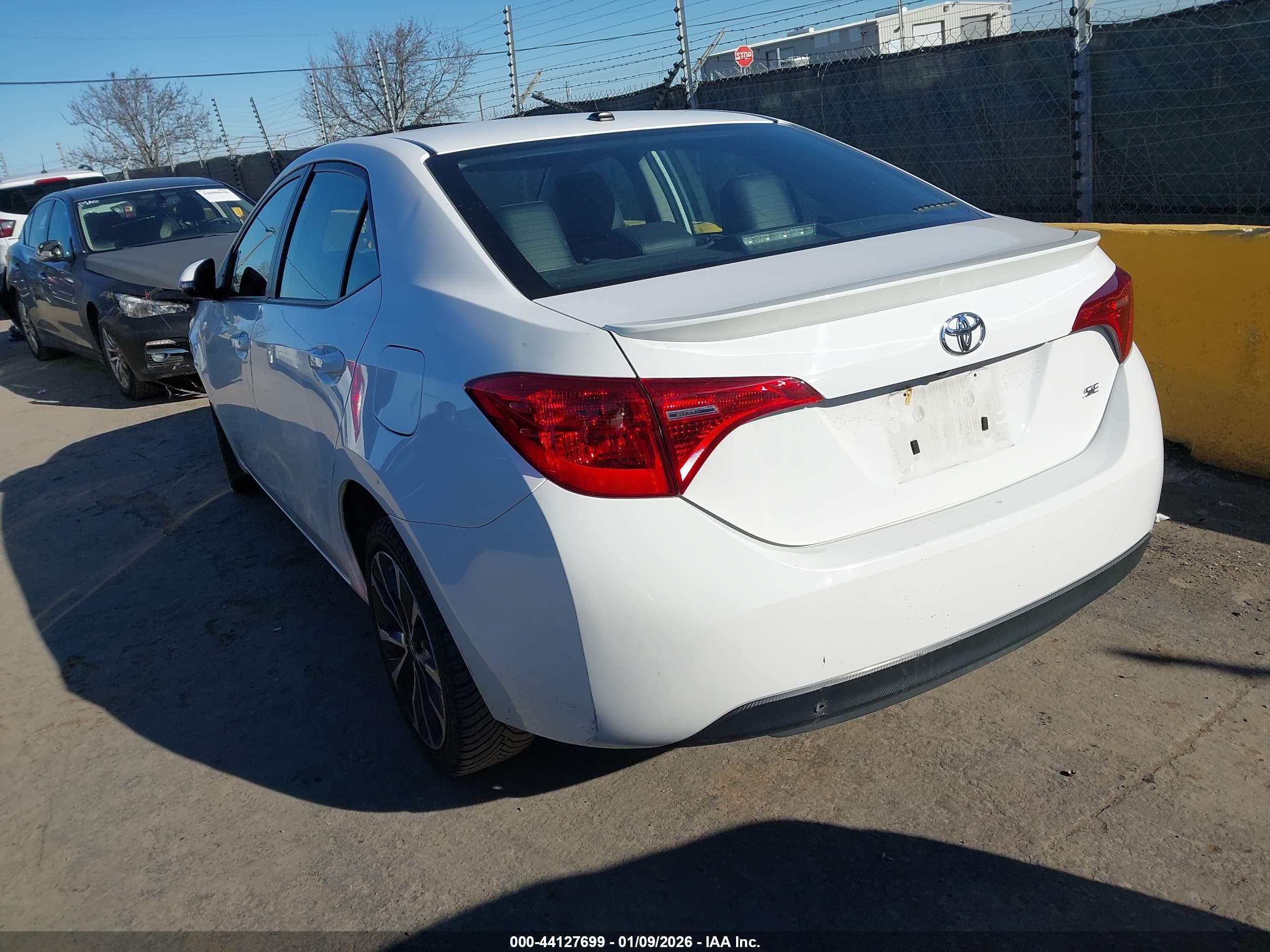 TOYOTA COROLLA image 3