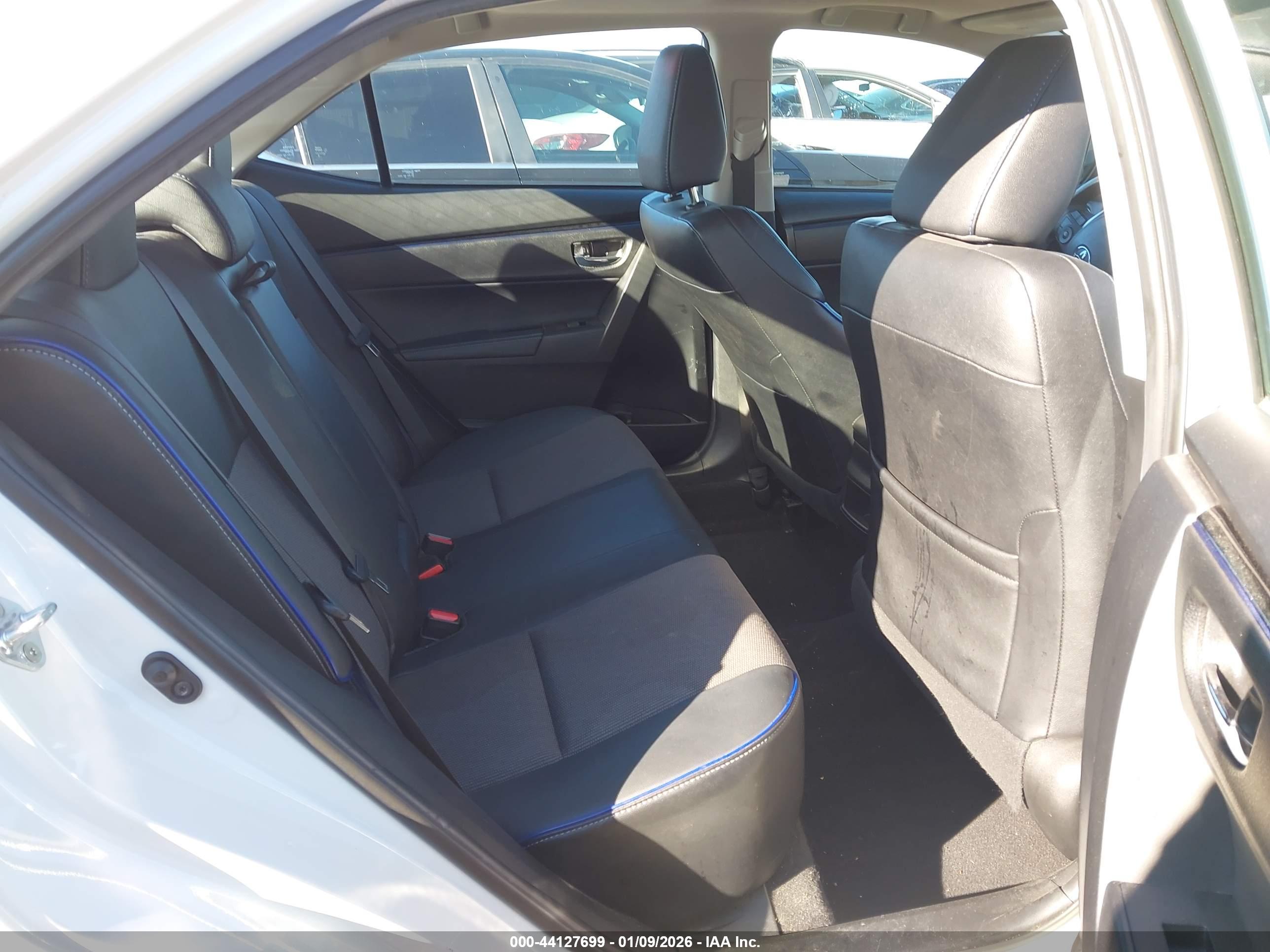 TOYOTA COROLLA image 8