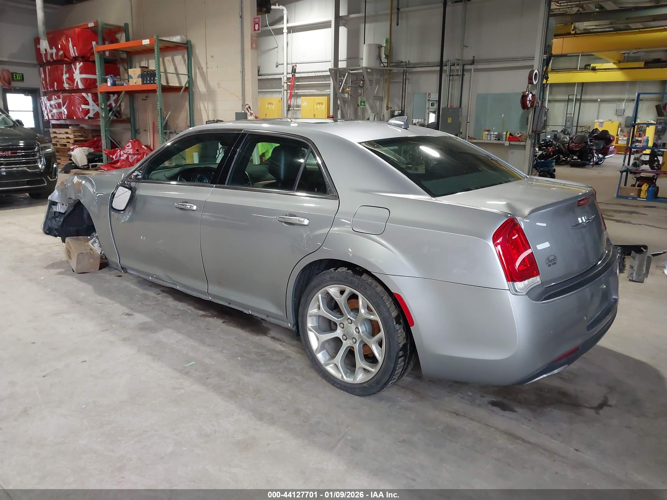 CHRYSLER 300C image 3