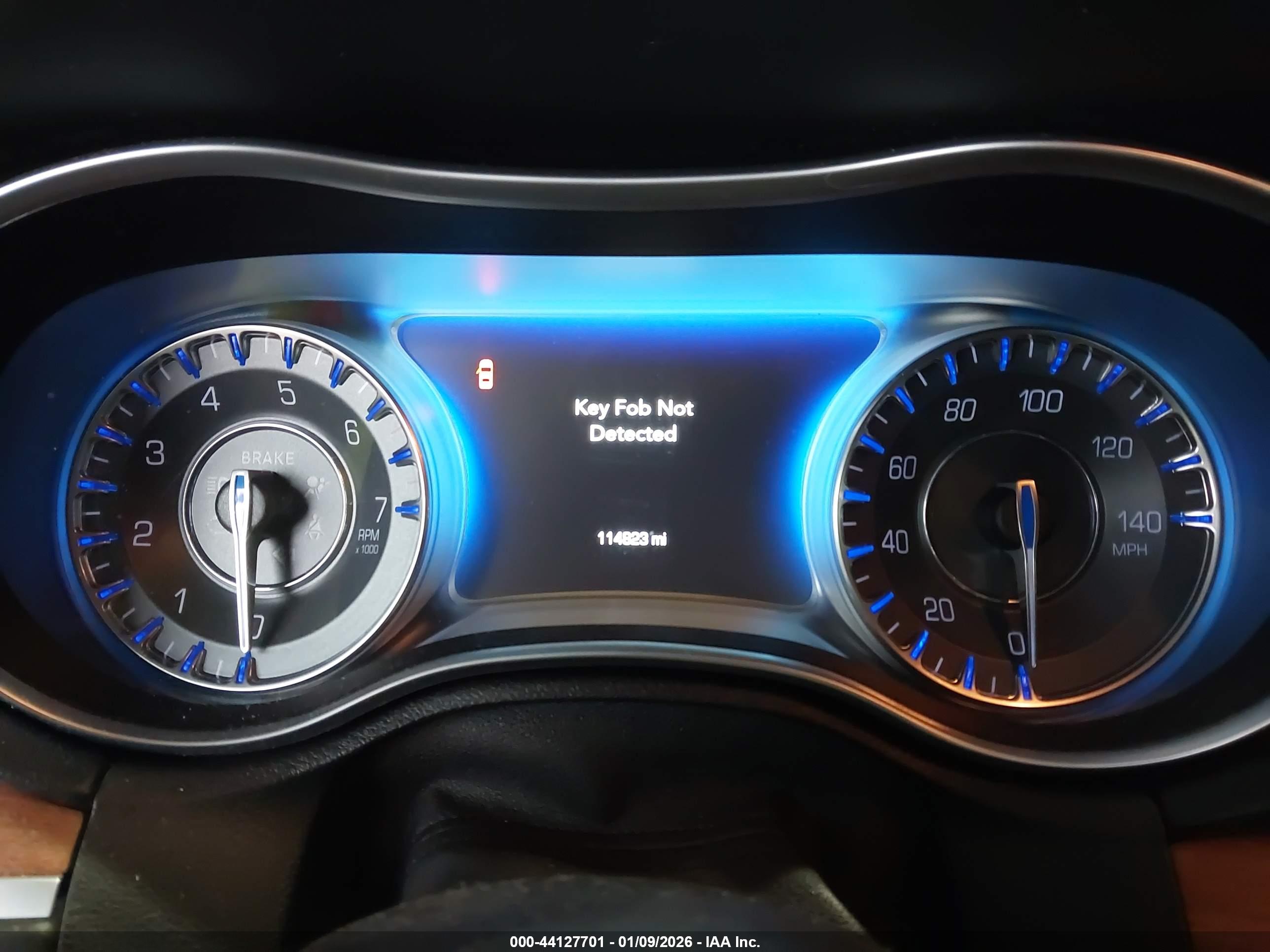 CHRYSLER 300C image 7