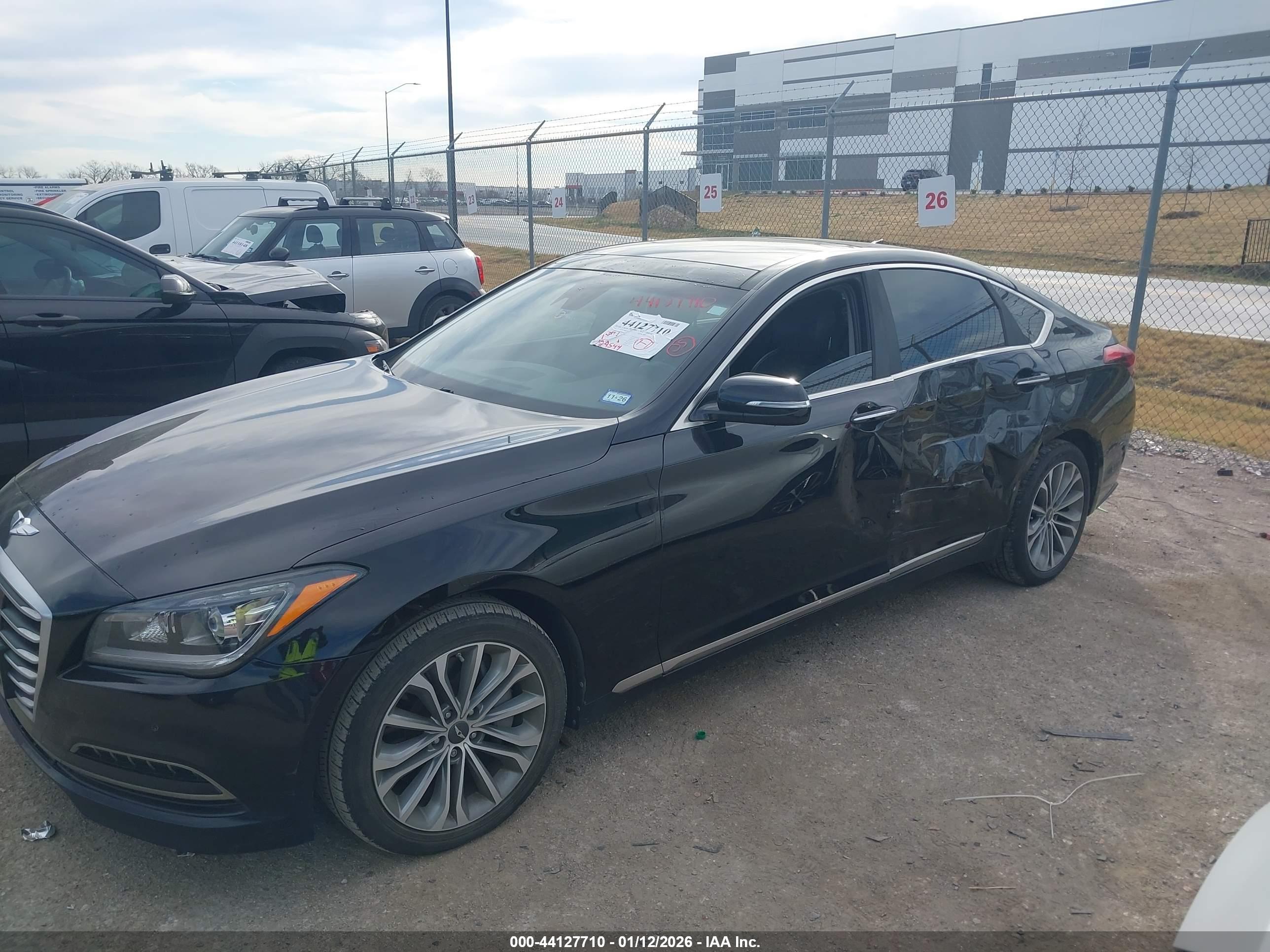 HYUNDAI GENESIS image 6