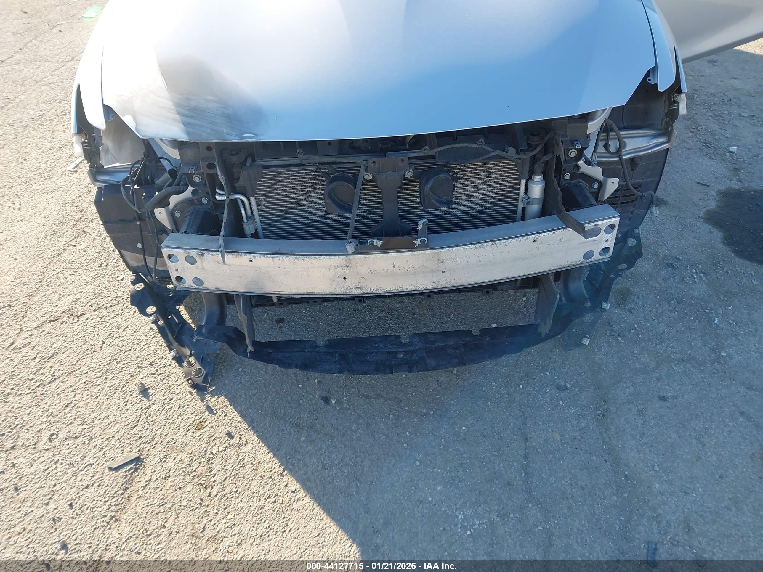 NISSAN MAXIMA image 6