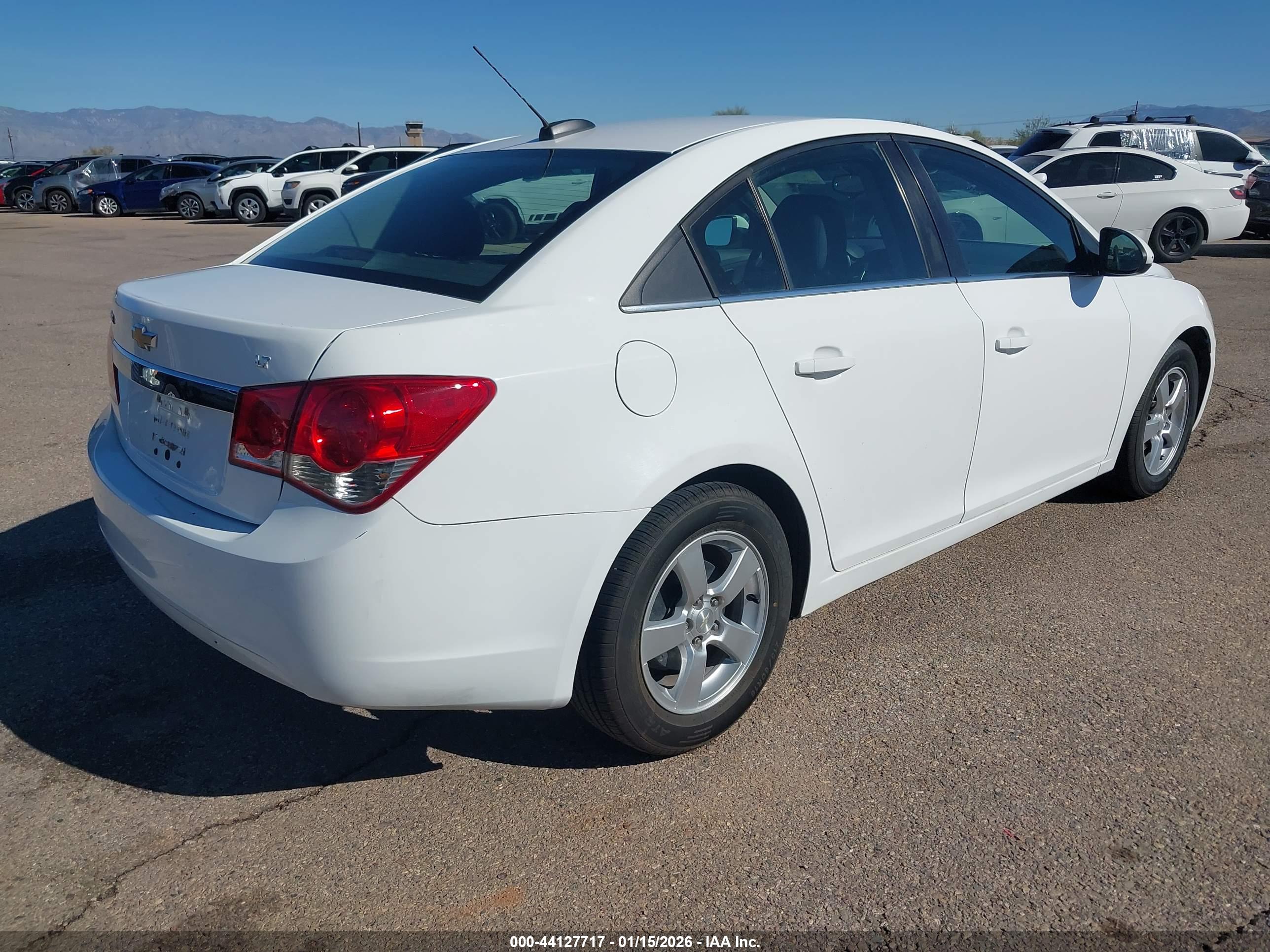 CHEVROLET CRUZE image 4