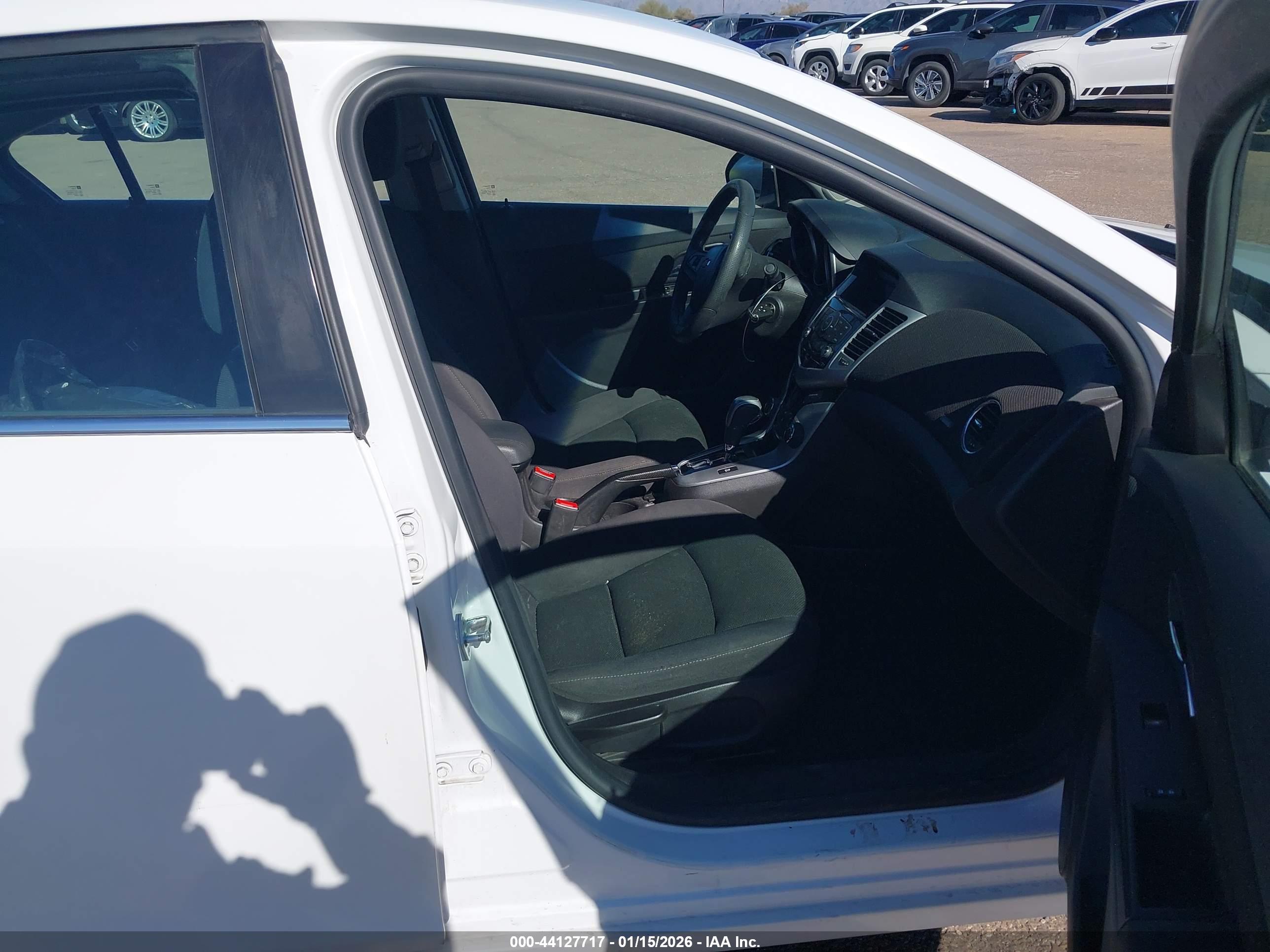 CHEVROLET CRUZE image 5