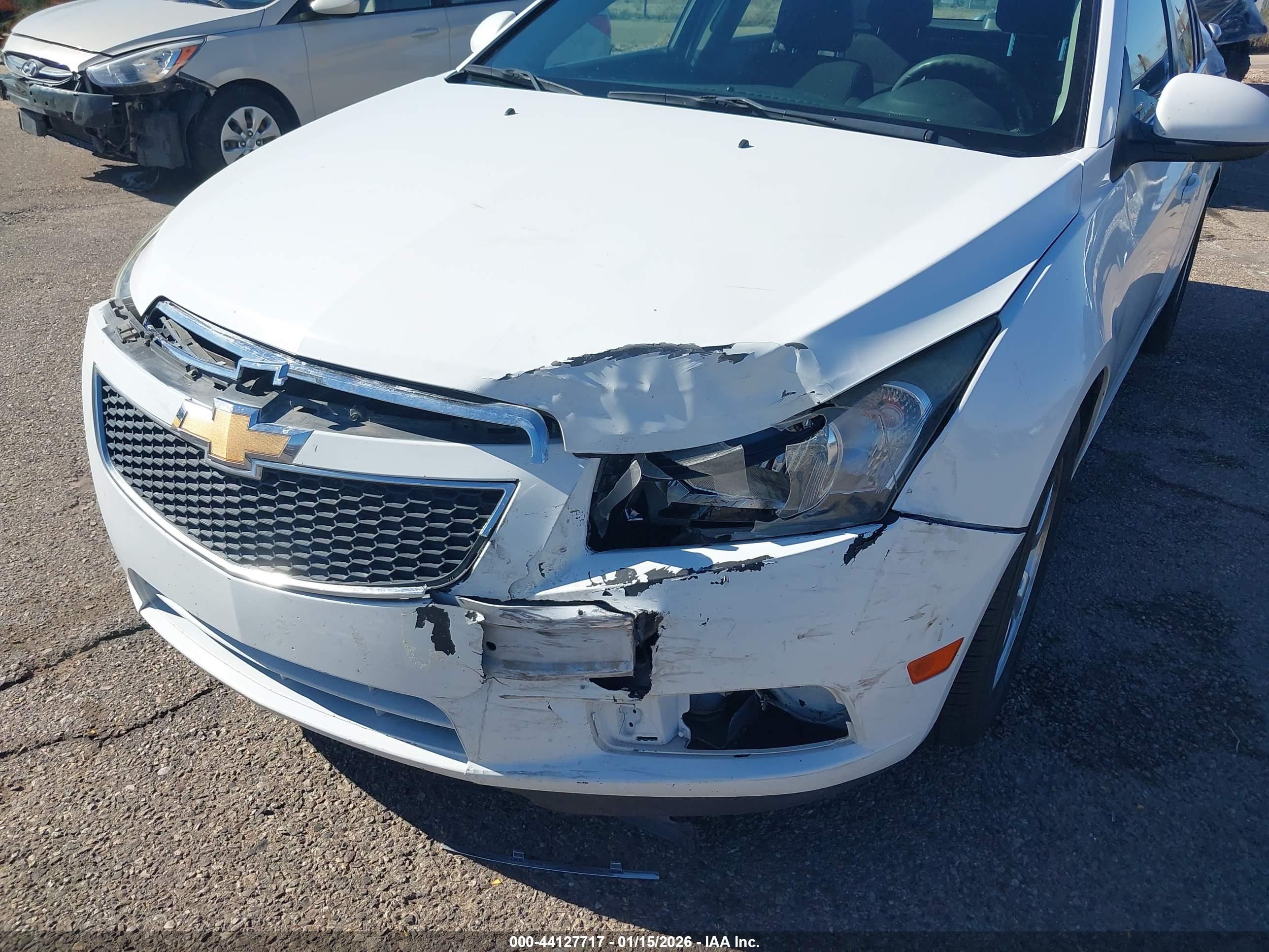 CHEVROLET CRUZE image 6